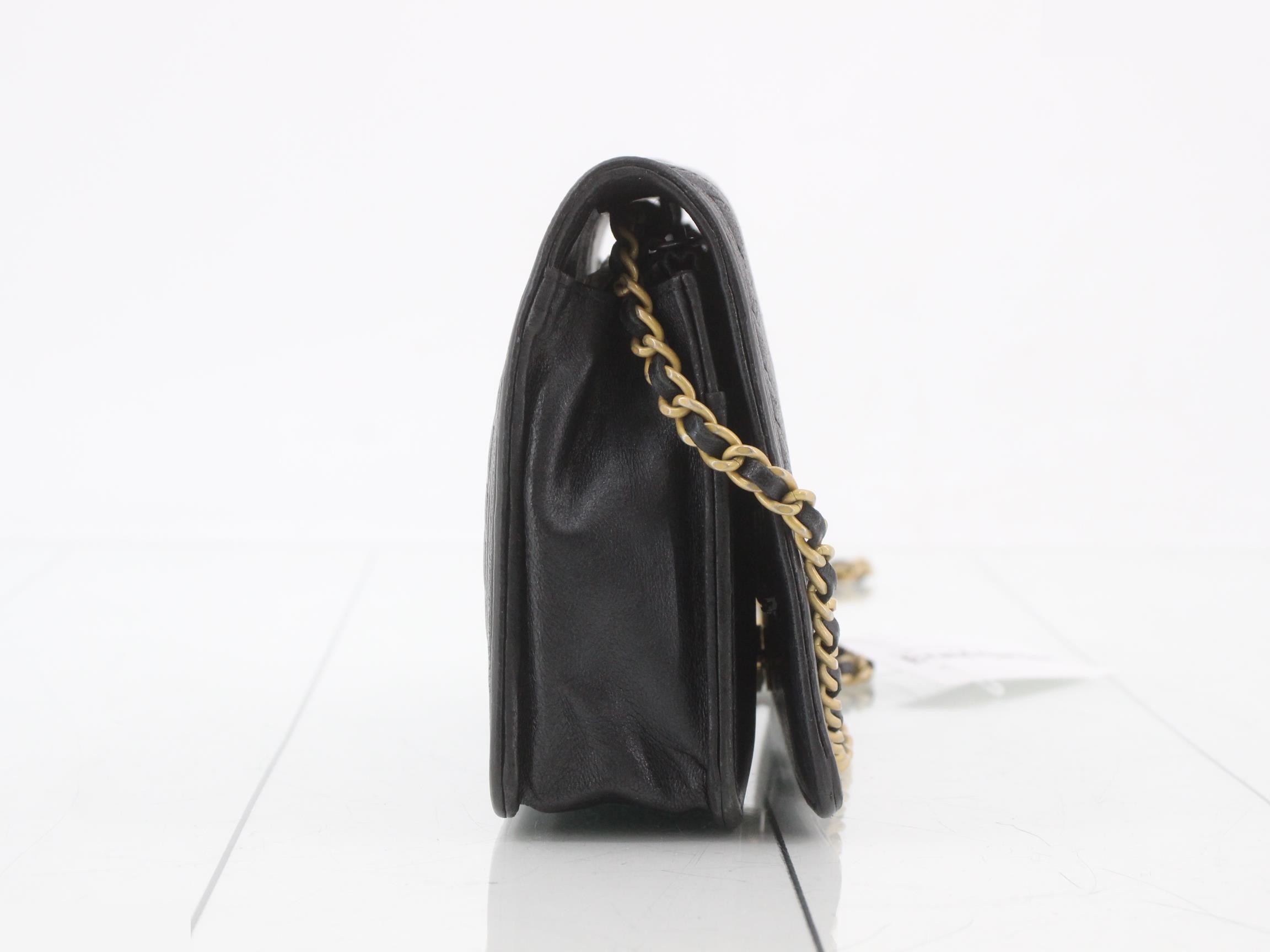 Other lines: Bags, Boy Chanel, V-stitch, 25 series. — view 4