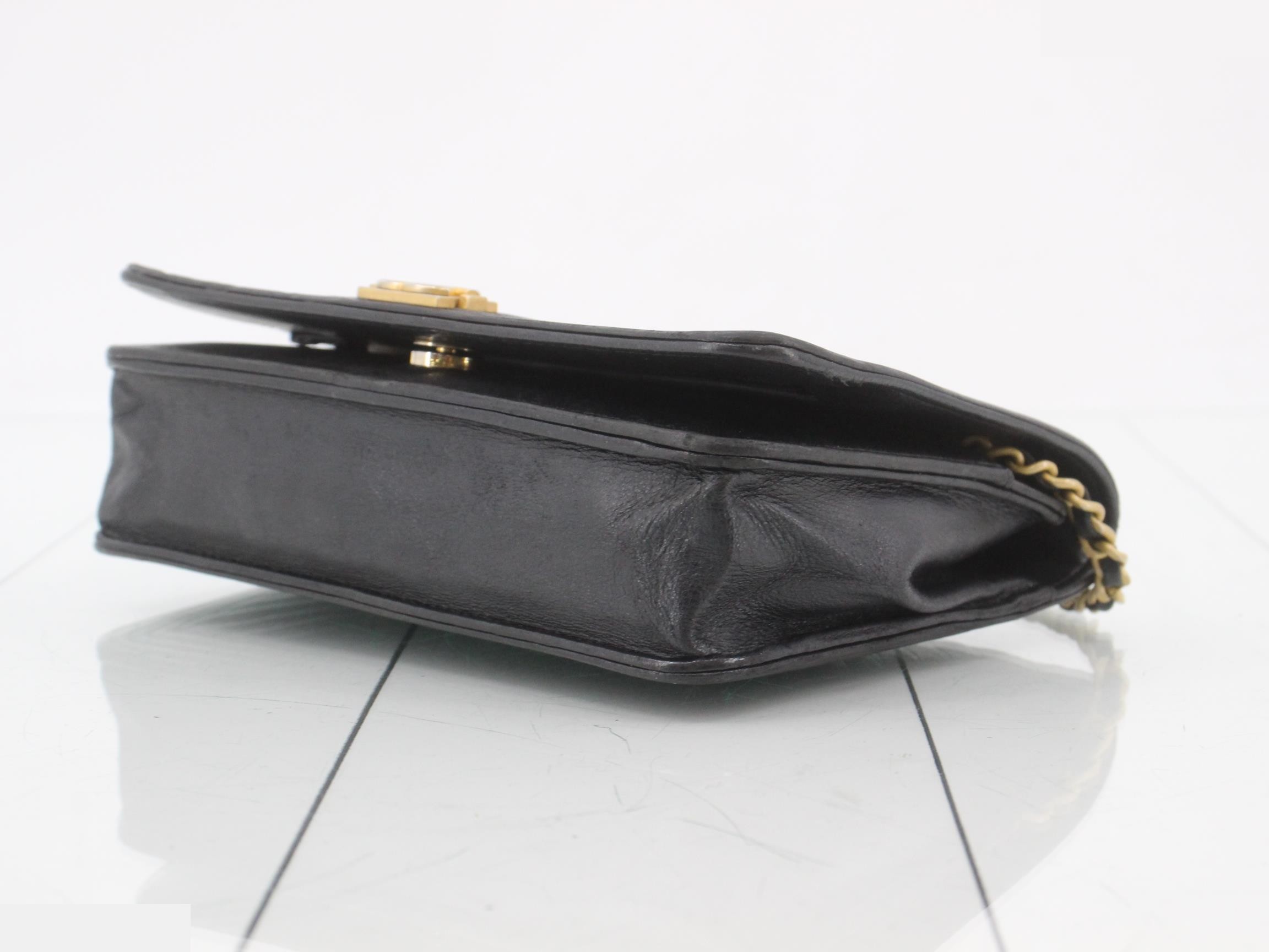 Other lines: Bags, Boy Chanel, V-stitch, 25 series. — view 6