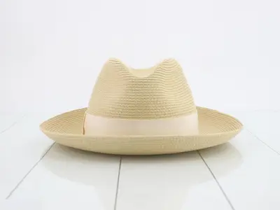 Straw hat #58, with box.