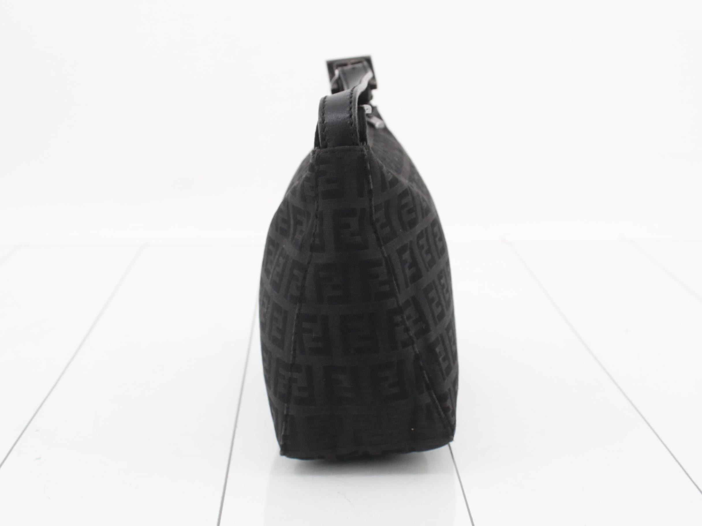 handbag — view 3