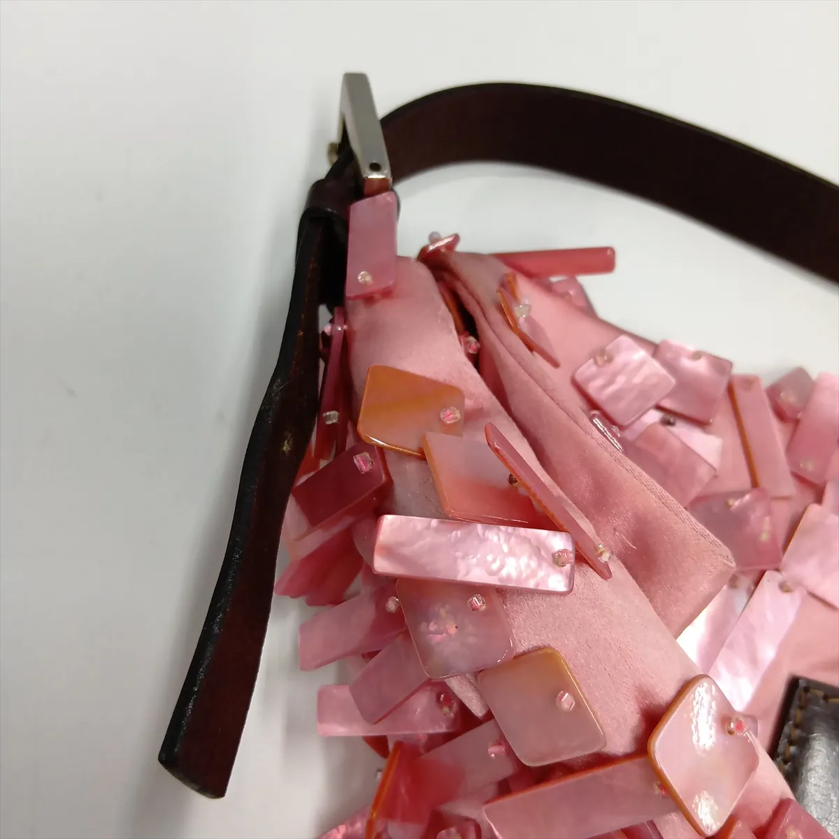 [Individually packaged] Fendi Mamma Bucket Satin x Leather x Shell Shoulder Bag Pink — view 14