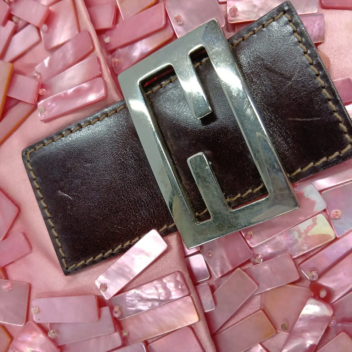 [Individually packaged] Fendi Mamma Bucket Satin x Leather x Shell Shoulder Bag Pink — view 9