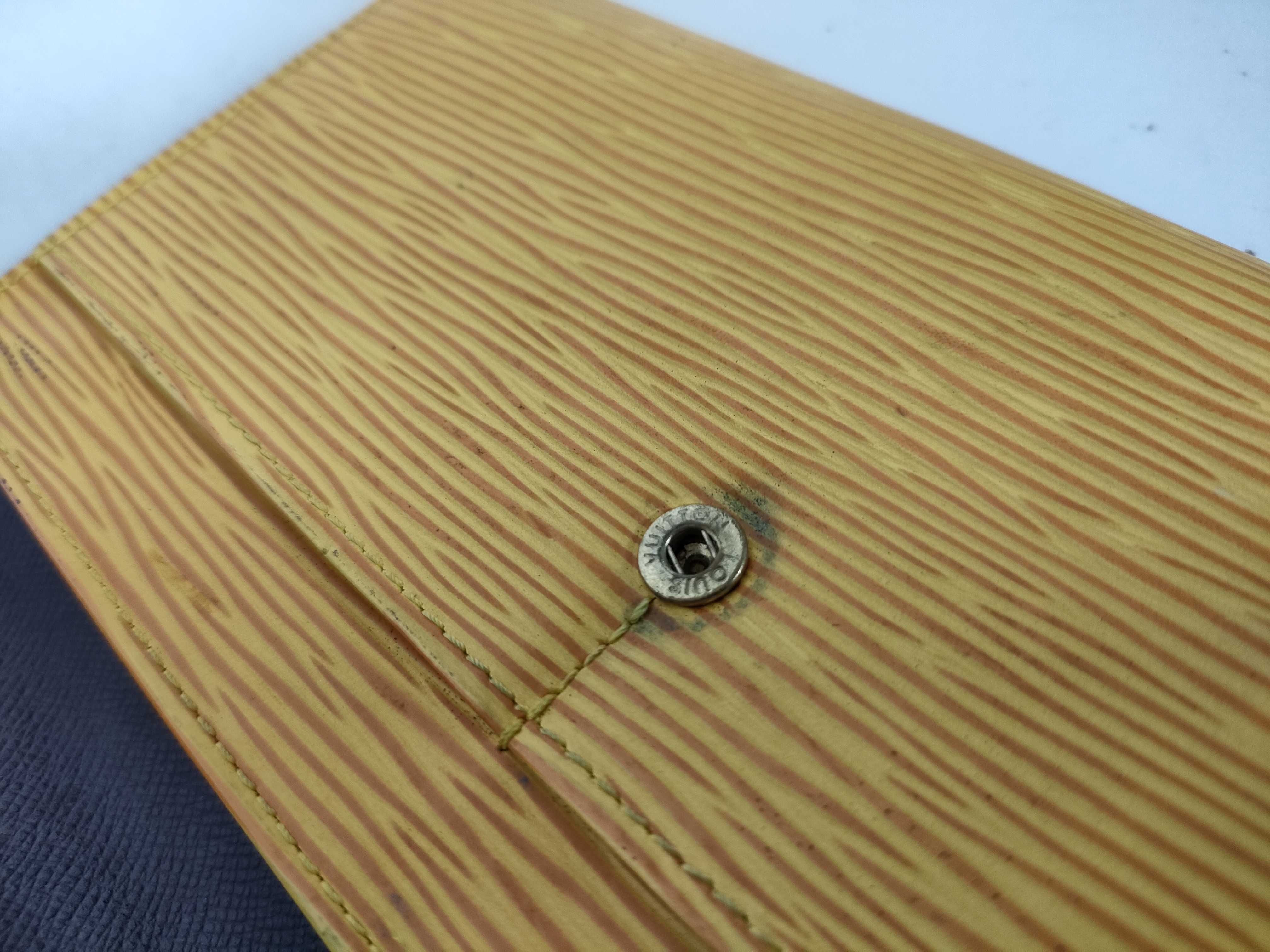 Epi Leather Portemonnaie Credit Wallet — view 13