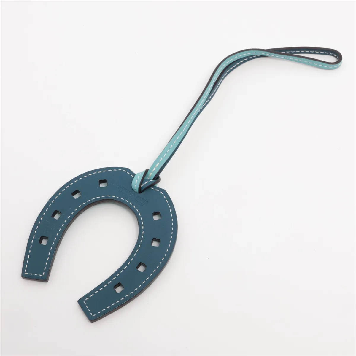 Paddock Cheval Charm Leather Blue x Green Thread Warp Strap Curve Horseshoe — view 2