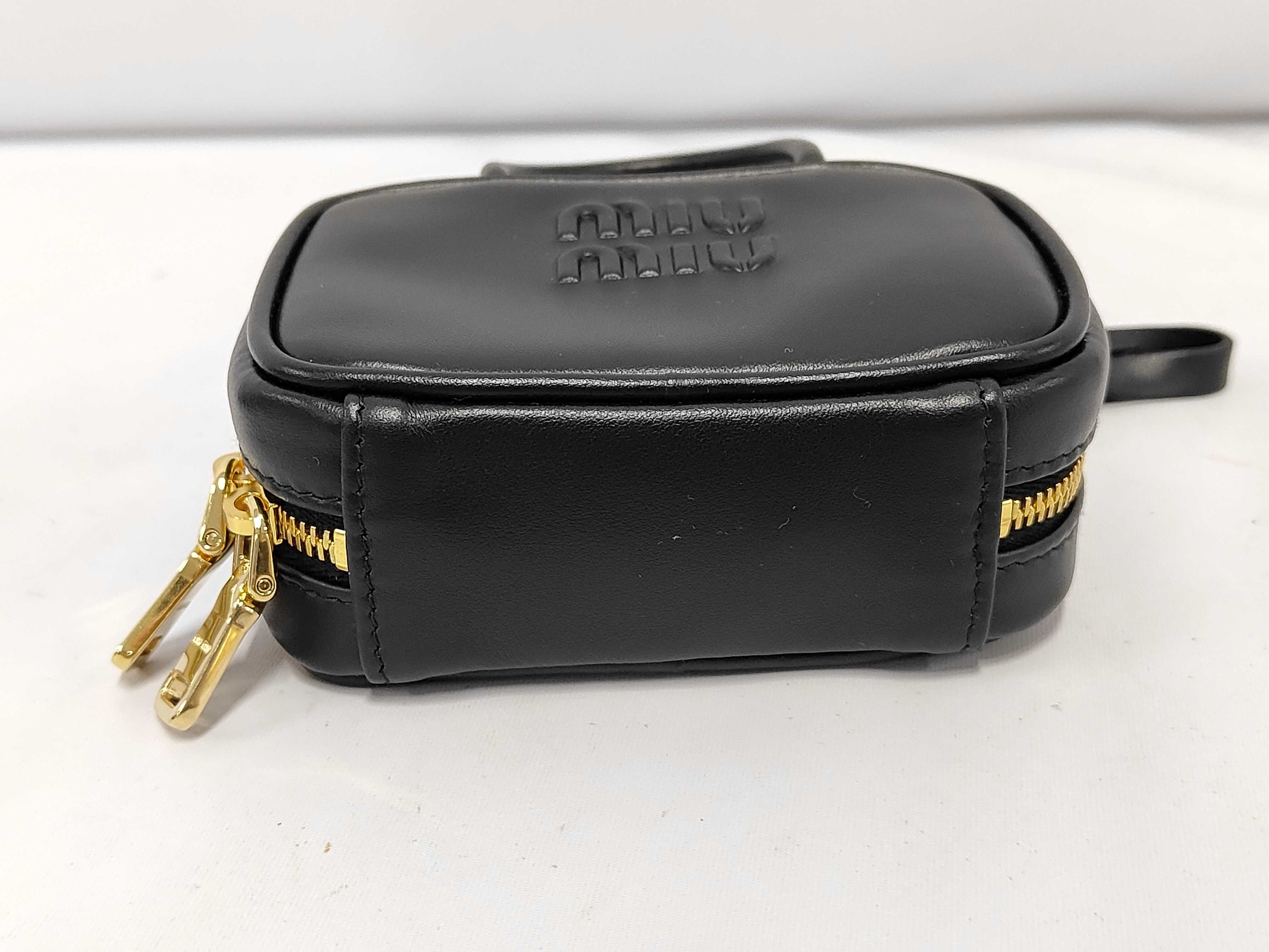 handbag, black leather handbag — view 3