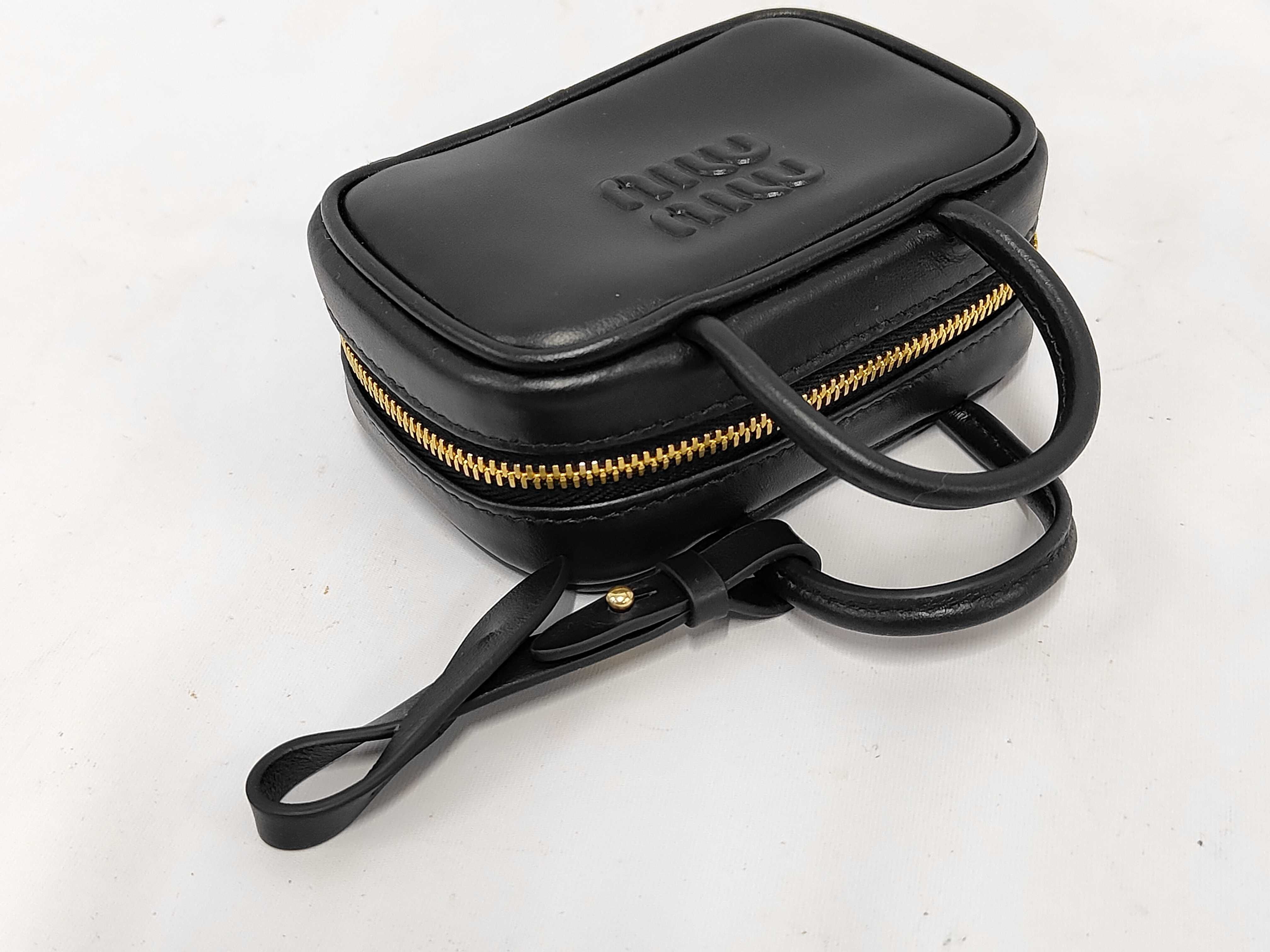 handbag, black leather handbag — view 5