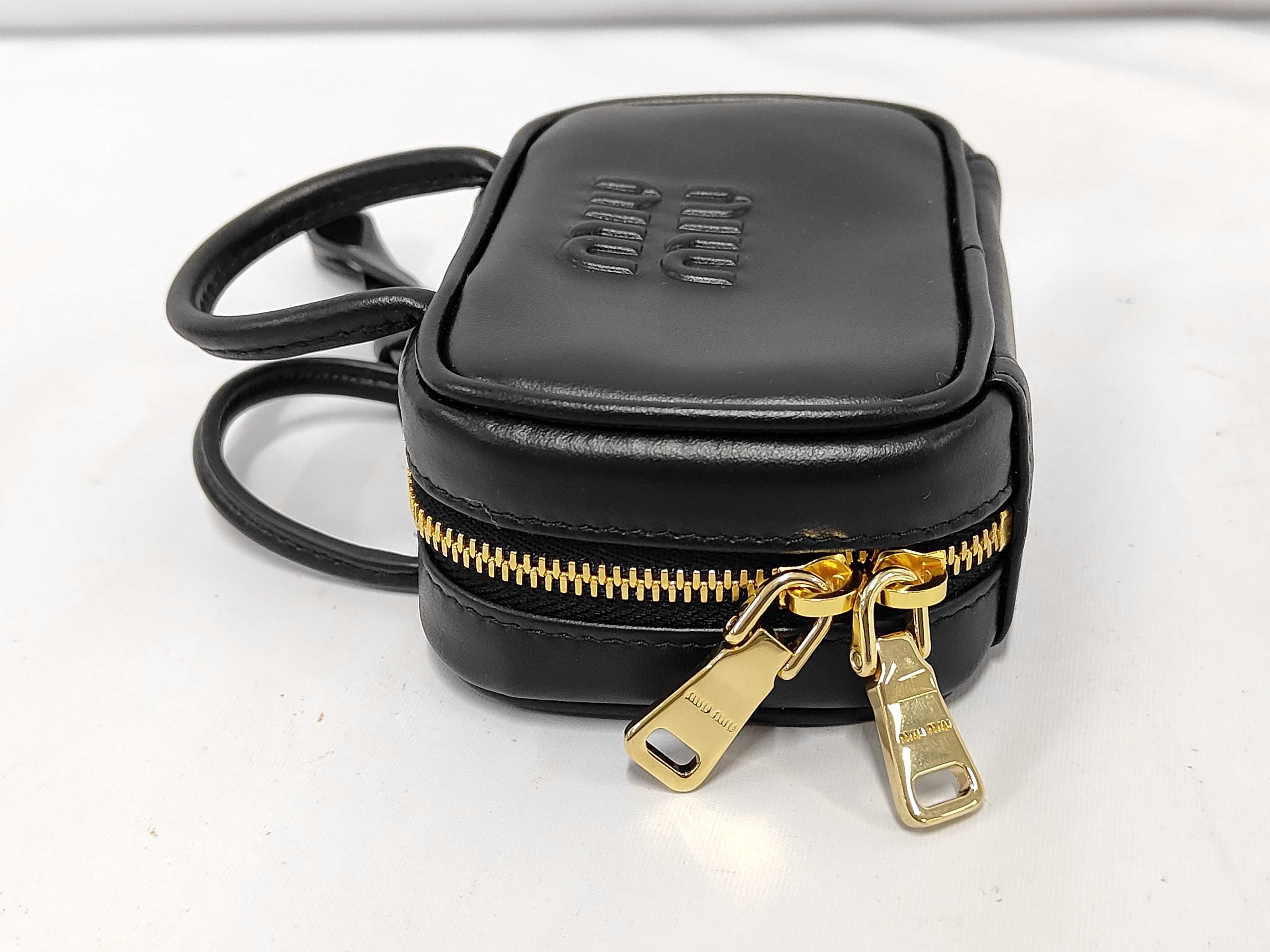 handbag, black leather handbag — view 8