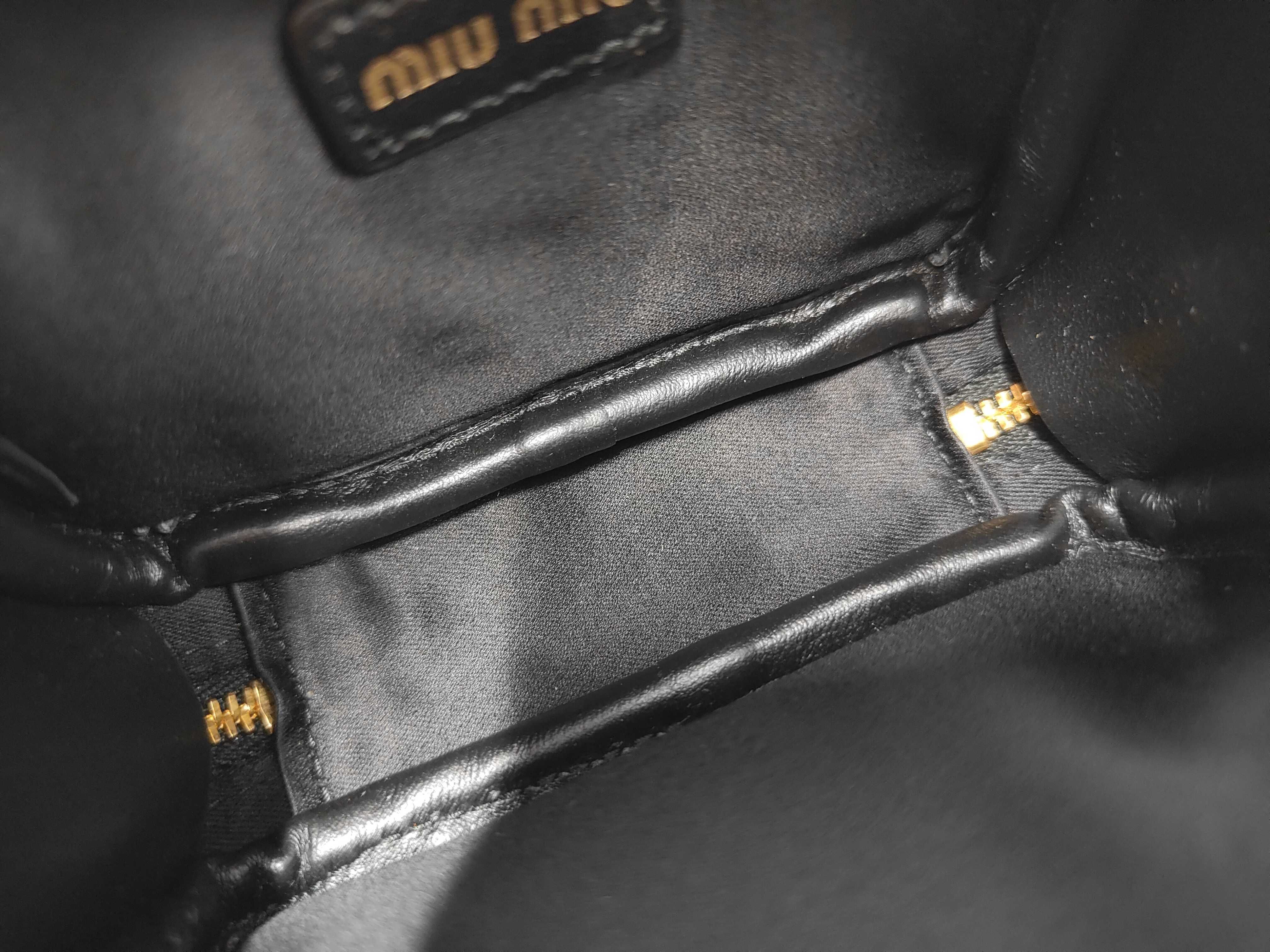 handbag, black leather handbag — view 9