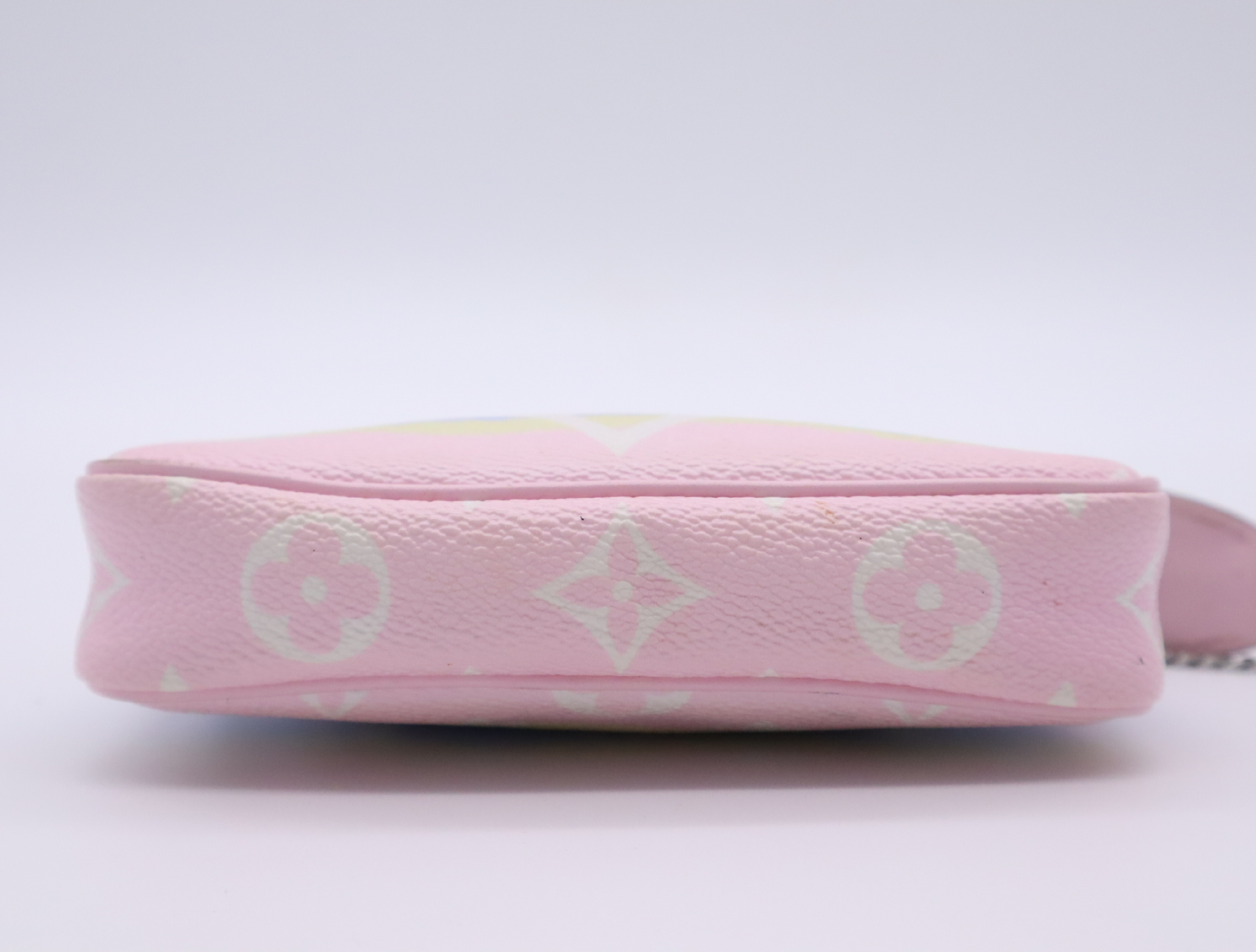 M69269 LV Escale Mini Pochette Accessoires Pouch — view 4