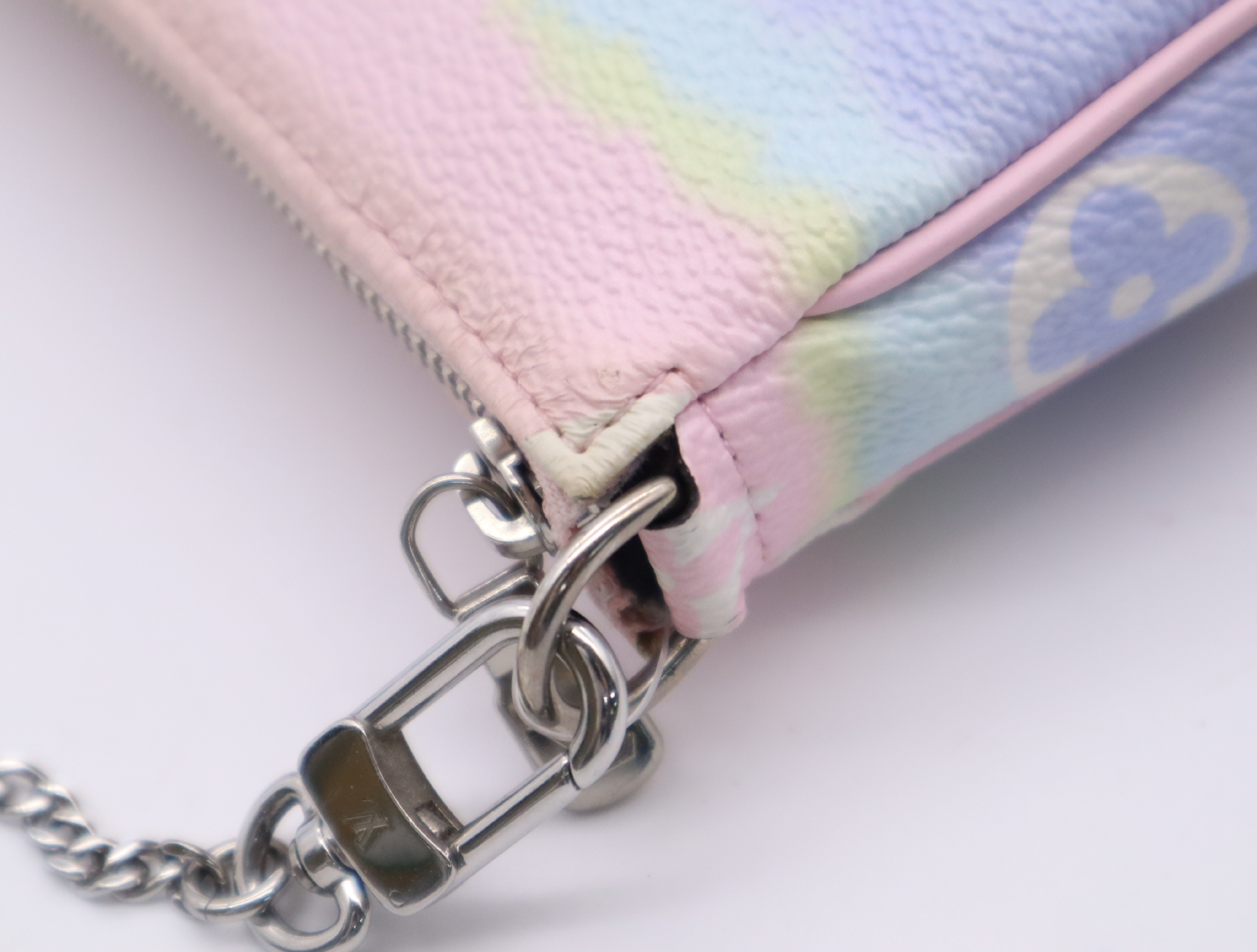 M69269 LV Escale Mini Pochette Accessoires Pouch — view 9