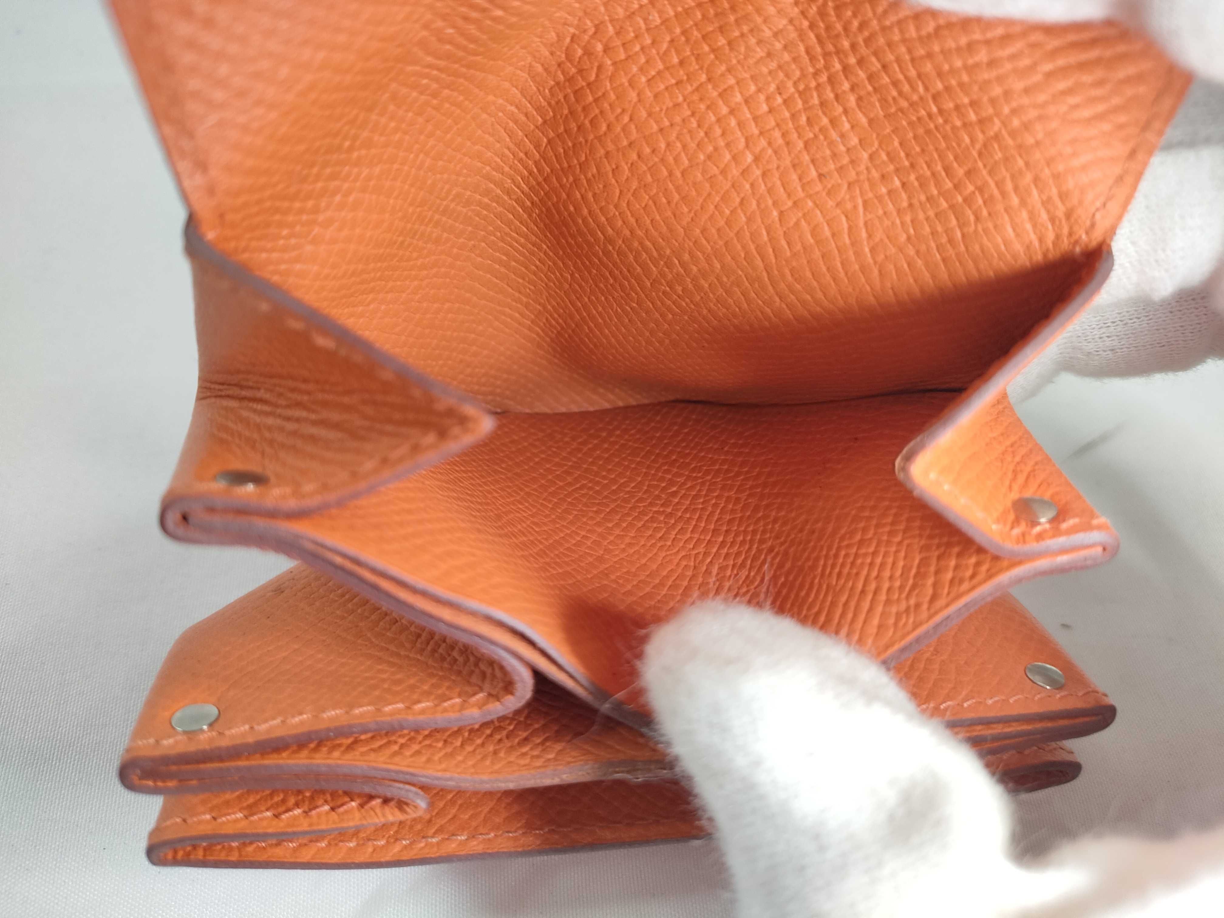 Le 24 Orange Coin Case — view 9
