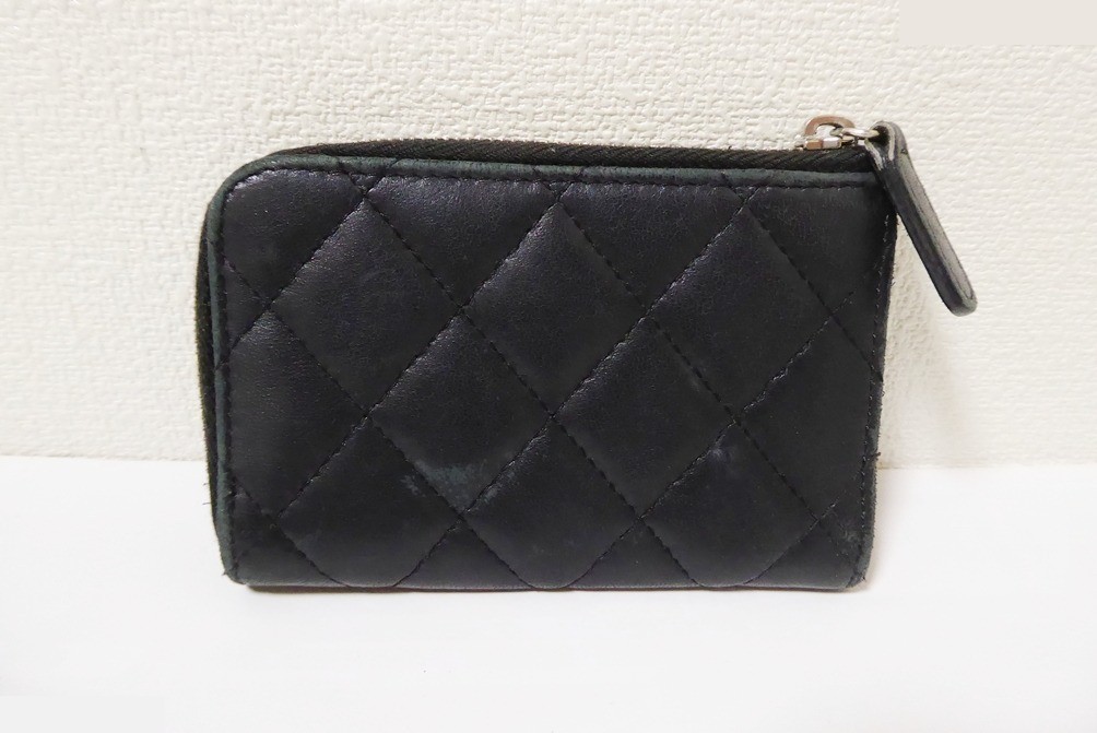 Matelassé (bag) and coin case — view 2