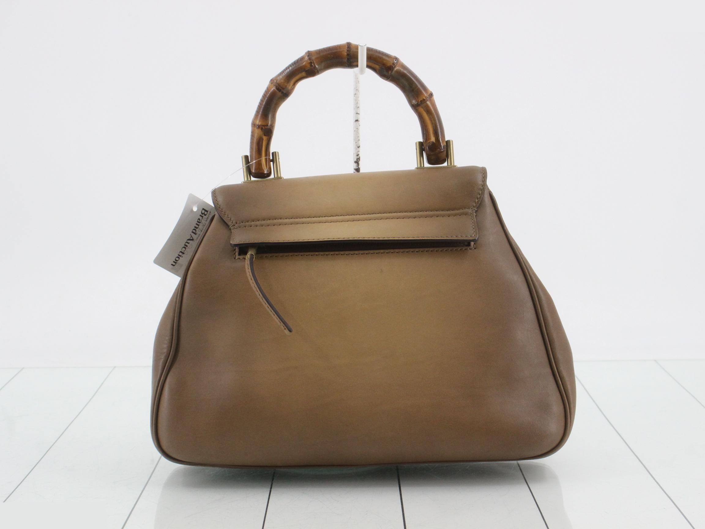 handbag — view 2