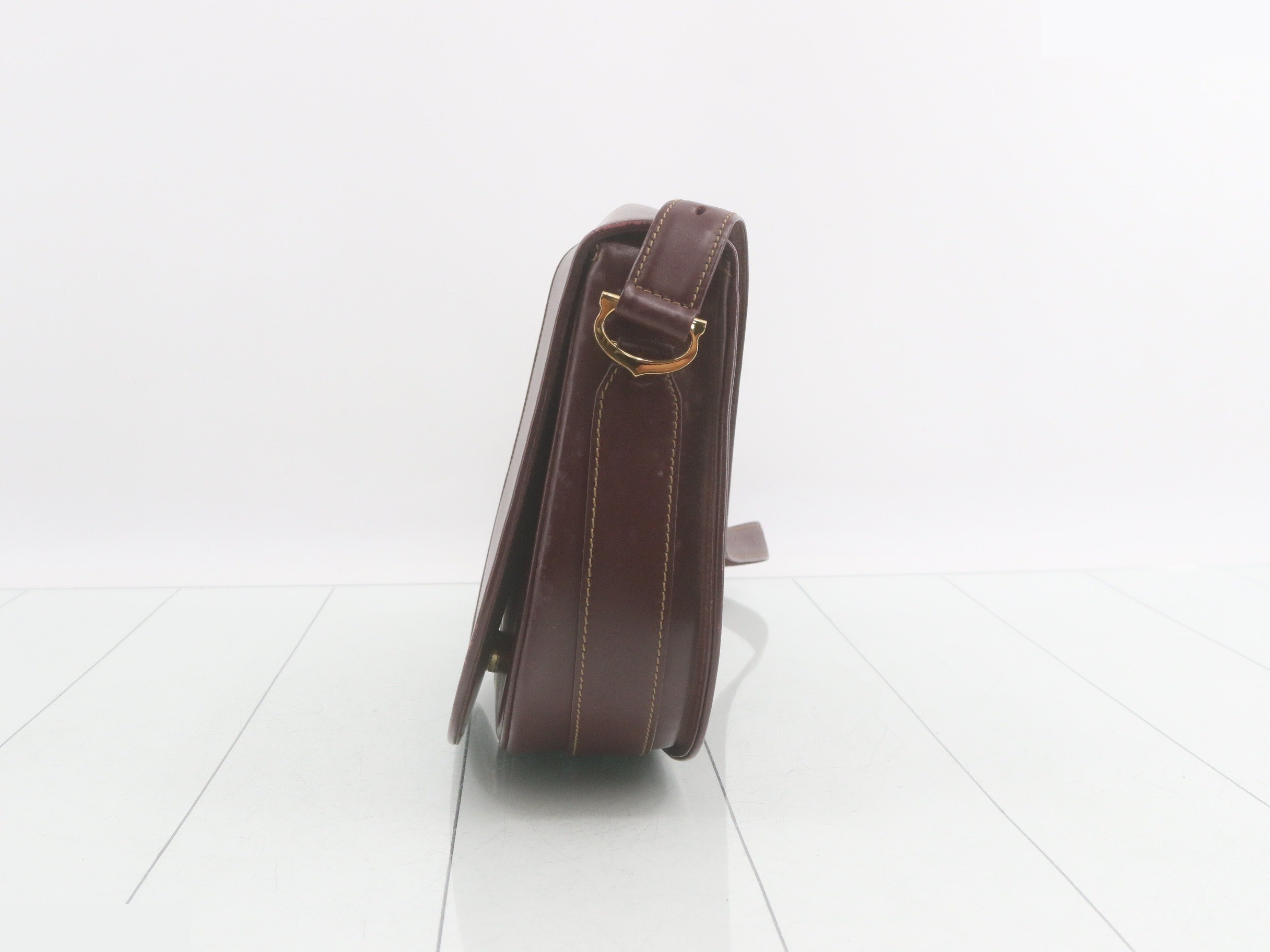 Must Line (Bag) - Shoulder Bag — view 3