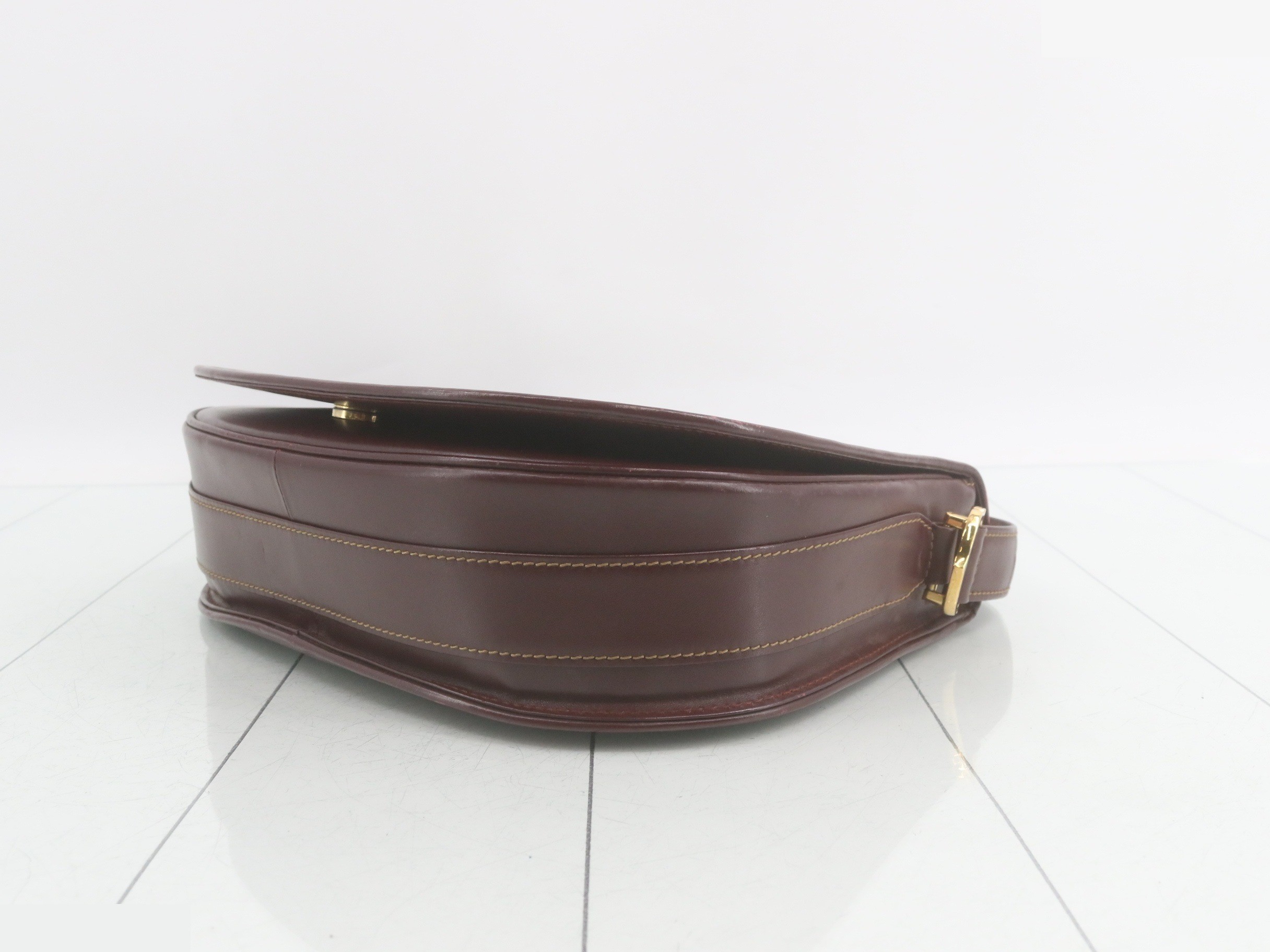 Must Line (Bag) - Shoulder Bag — view 6
