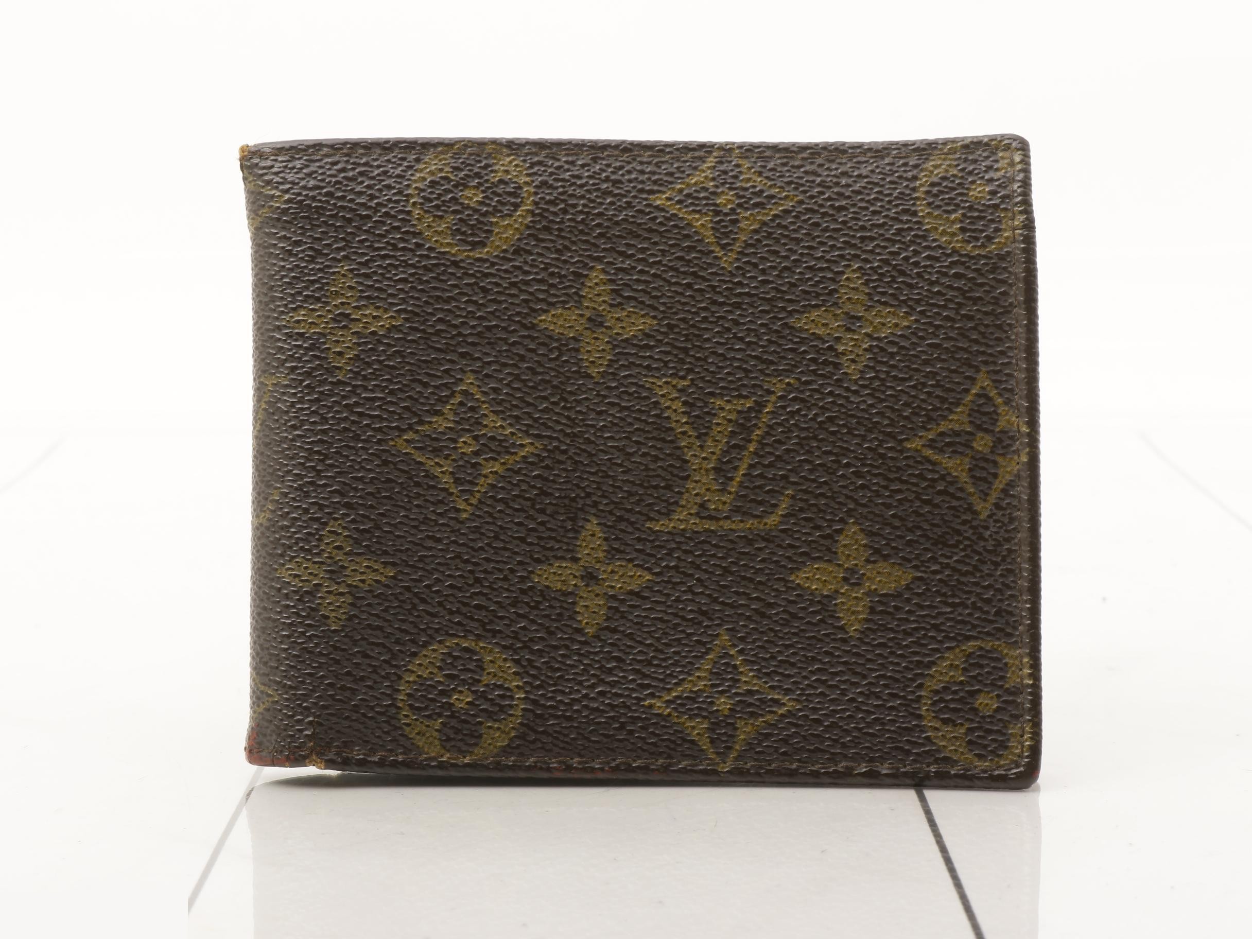 Bi-fold wallet