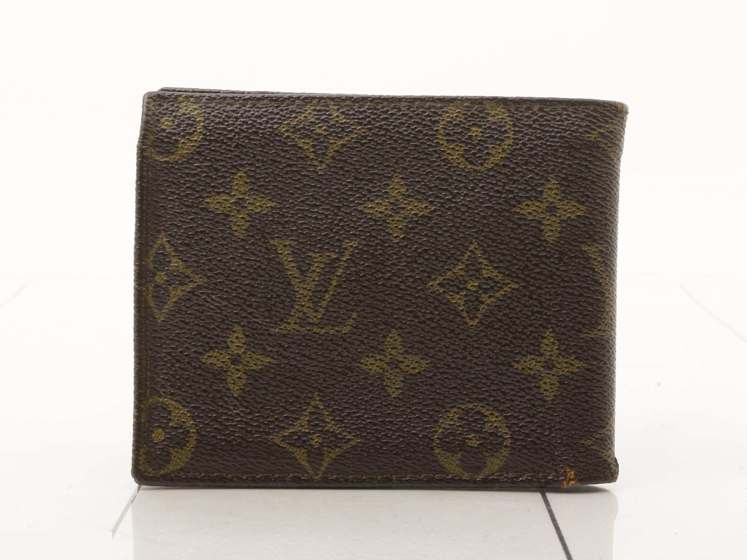 Bi-fold wallet — view 2