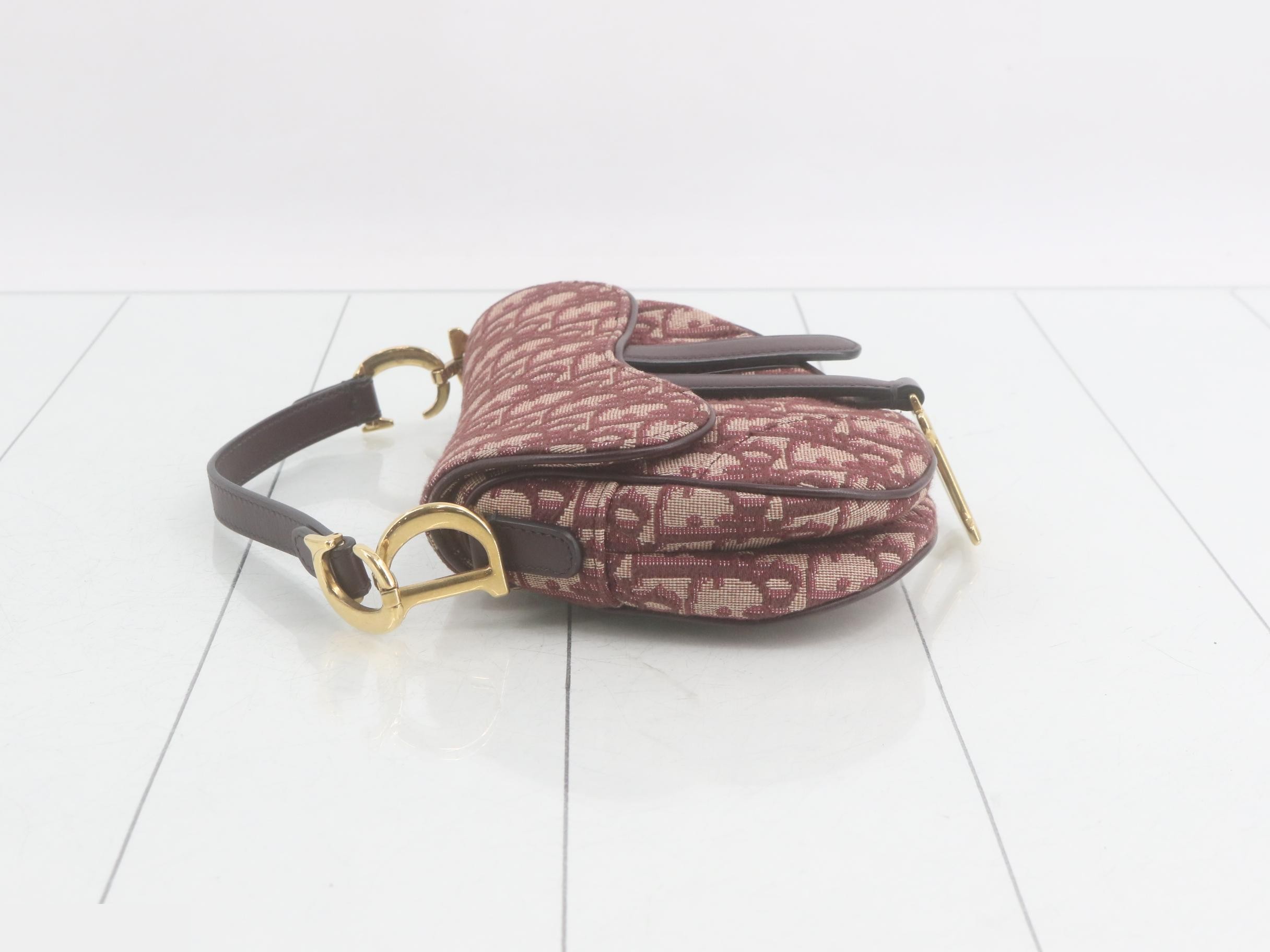 Oblique Saddle 2-Way Shoulder Bag — view 4