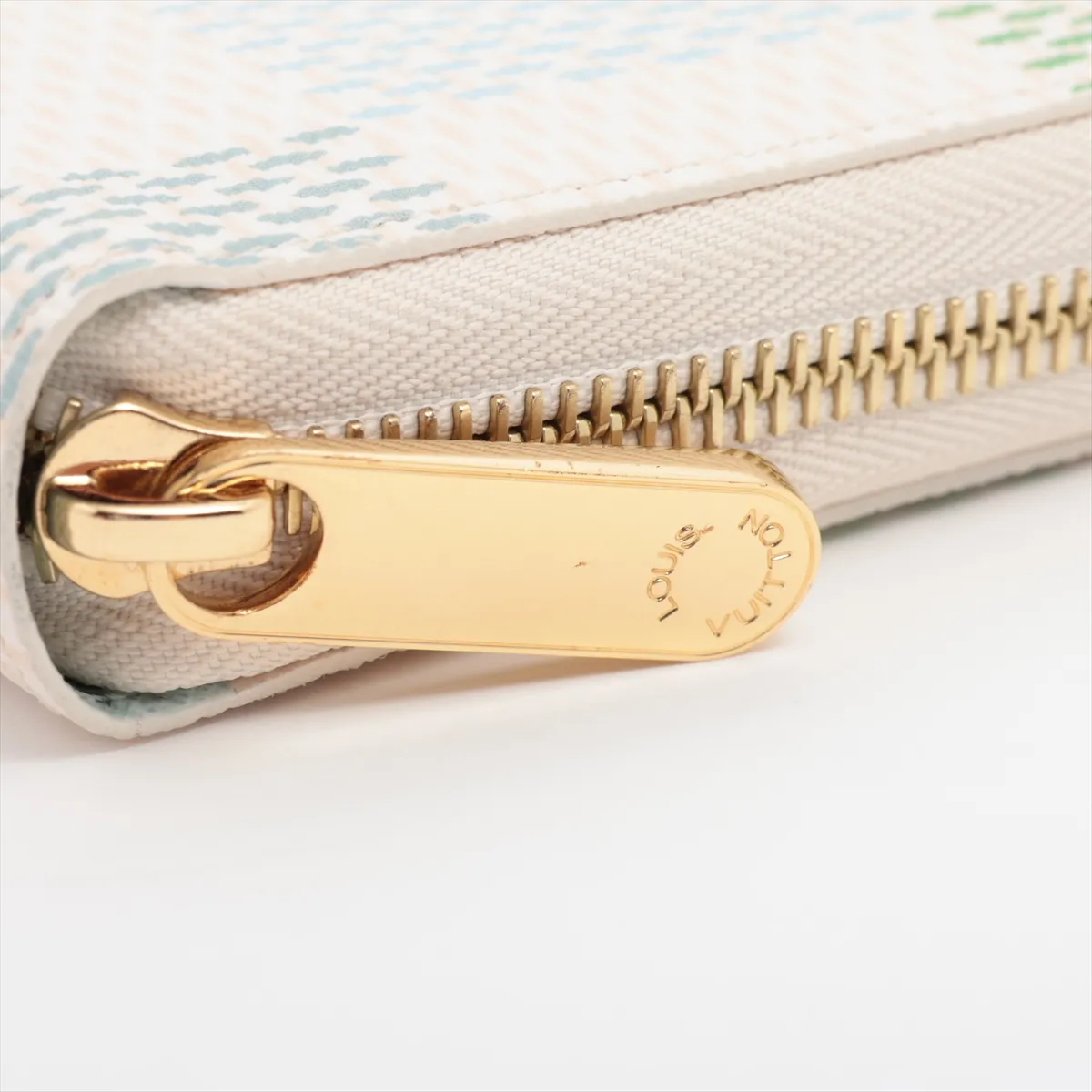 Autre Toile Damier Zippy Wallet N40748 Pistachio Green Round Zip Wallet (RFID detected) — view 13
