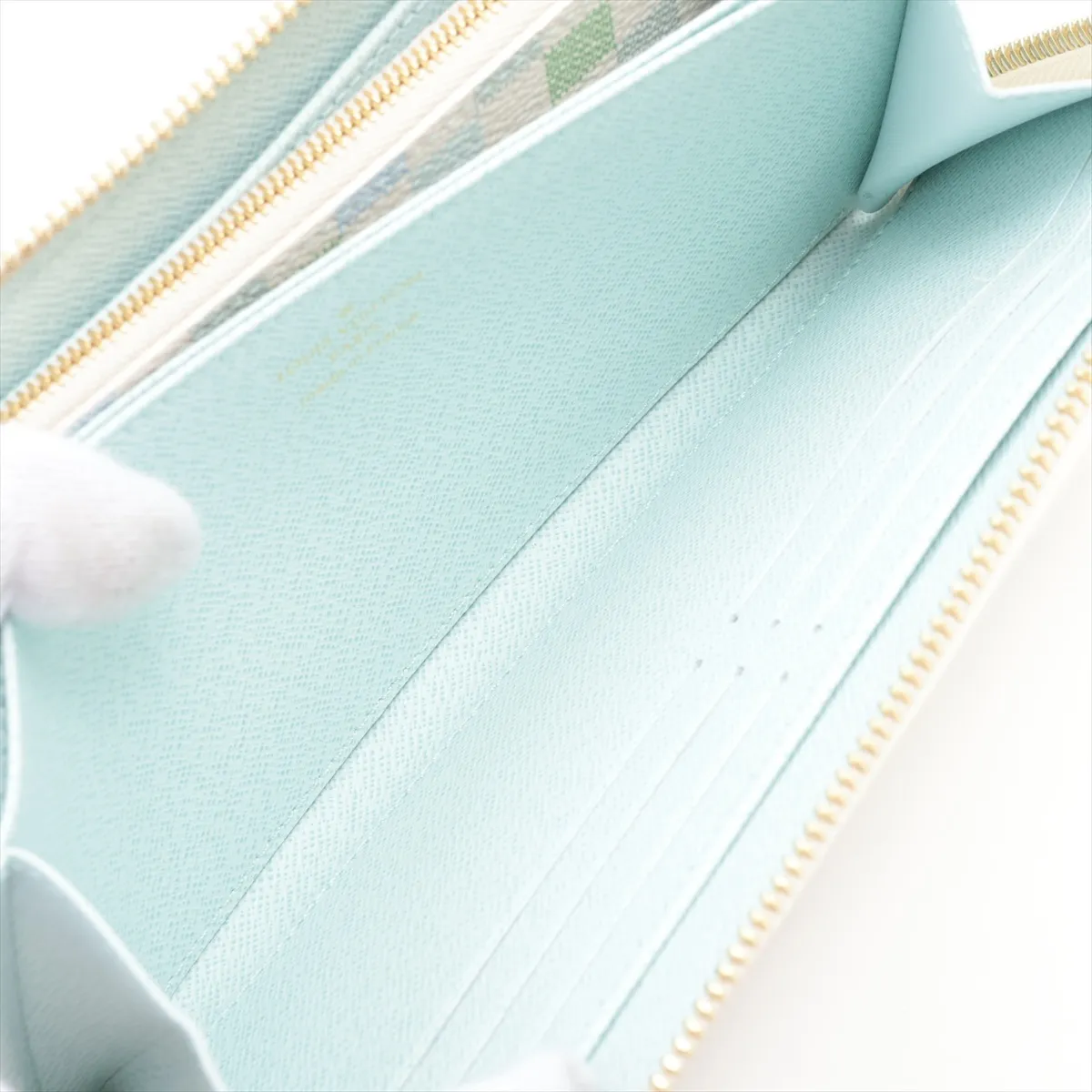 Autre Toile Damier Zippy Wallet N40748 Pistachio Green Round Zip Wallet (RFID detected) — view 8