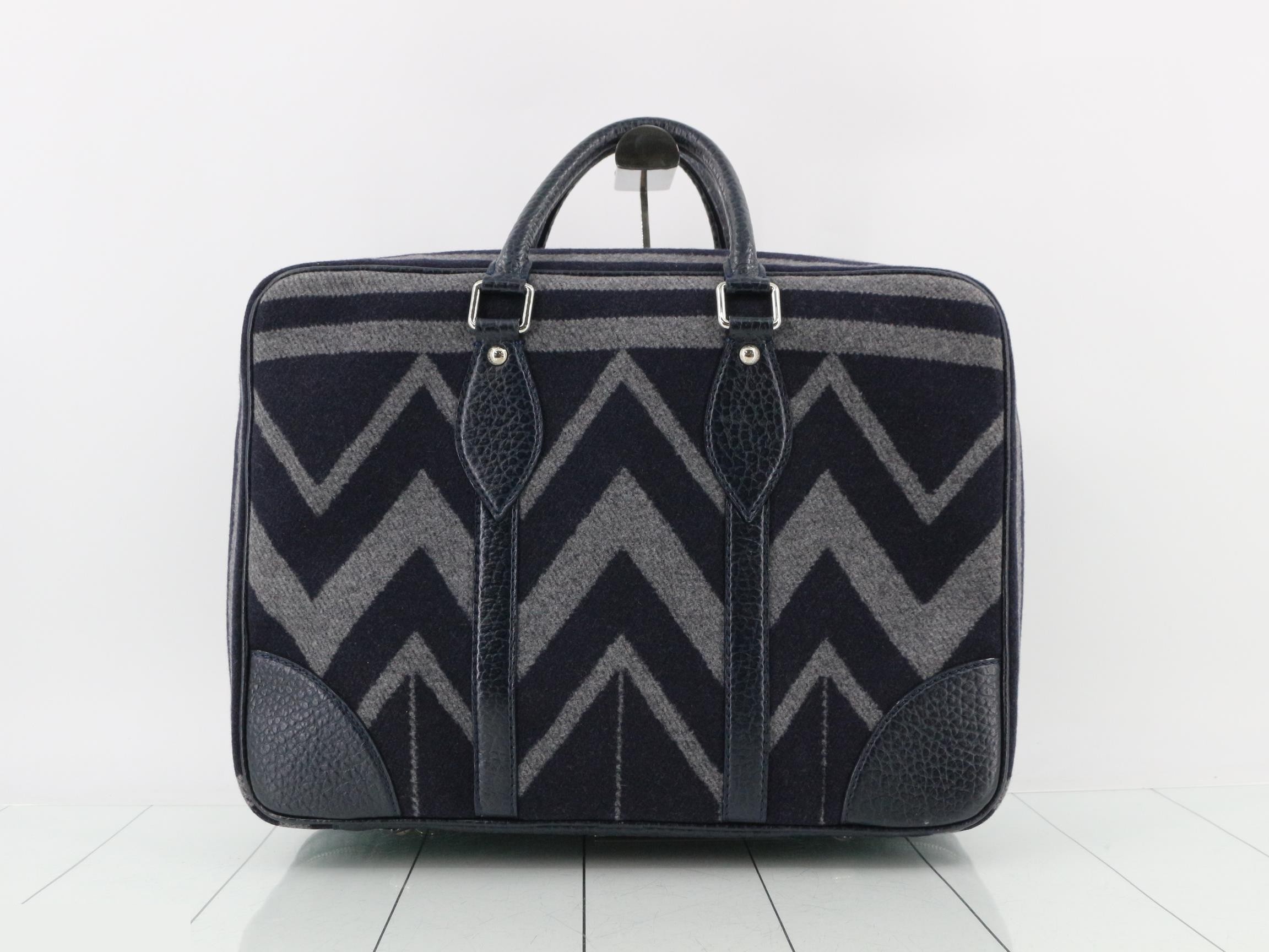 Veil Blanket Business Bag — view 2