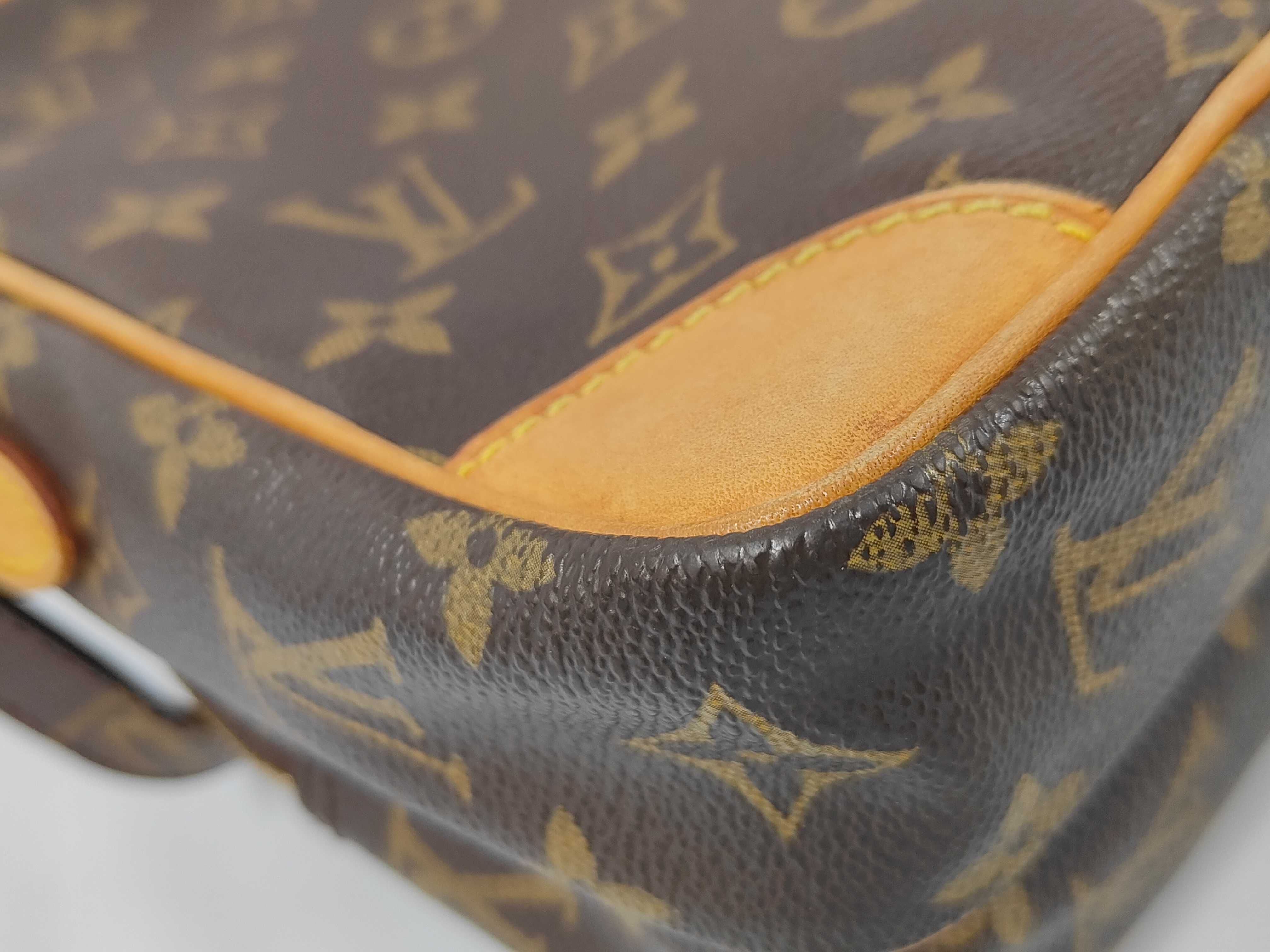 Amazon Leather Shoulder Bag AR0022 Shoulder Bag — view 4