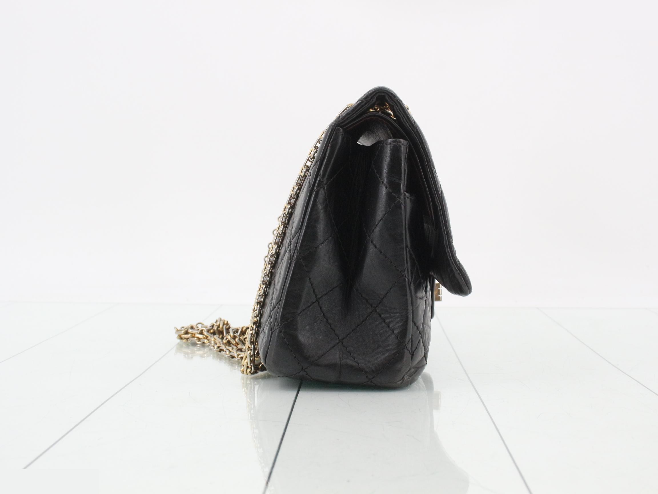 Matelassé Leather 2.55 Double Flap Double Chain Shoulder Bag — view 4