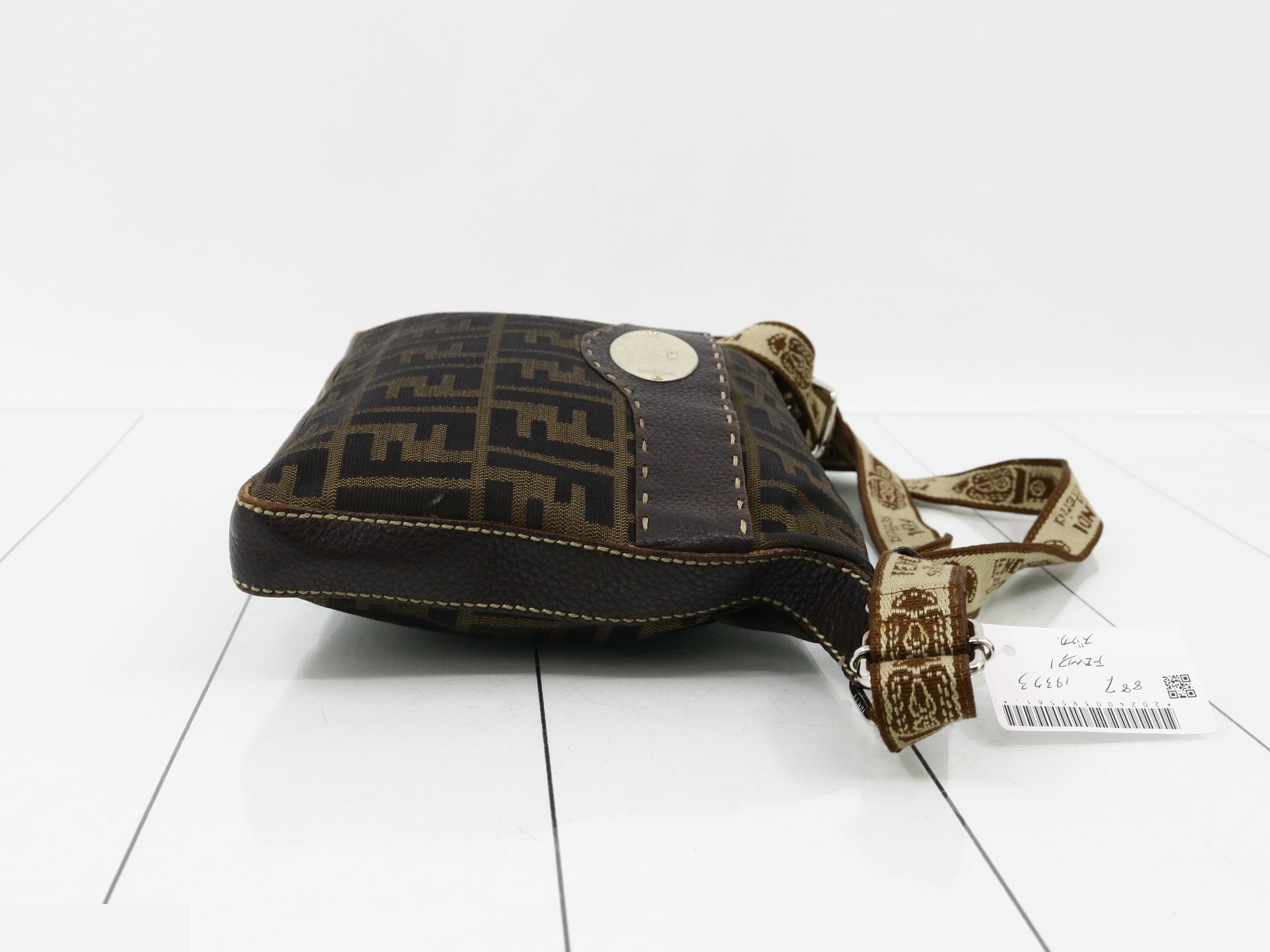 Zucca Shoulder Bag, Canvas/Leather, Brown — view 3
