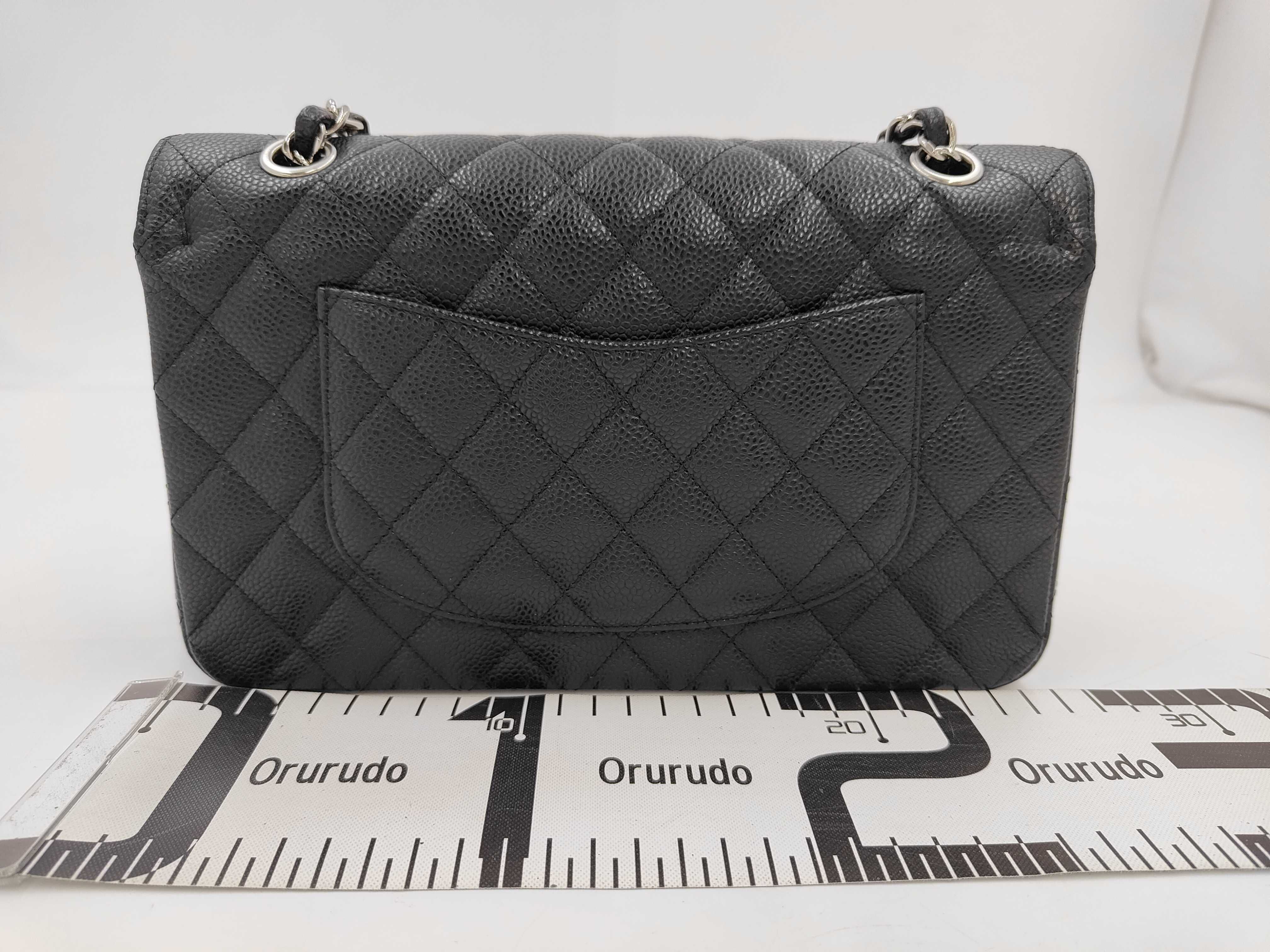 Matelassé 25 Double Flap Double Chain Caviar Shoulder Bag — view 2