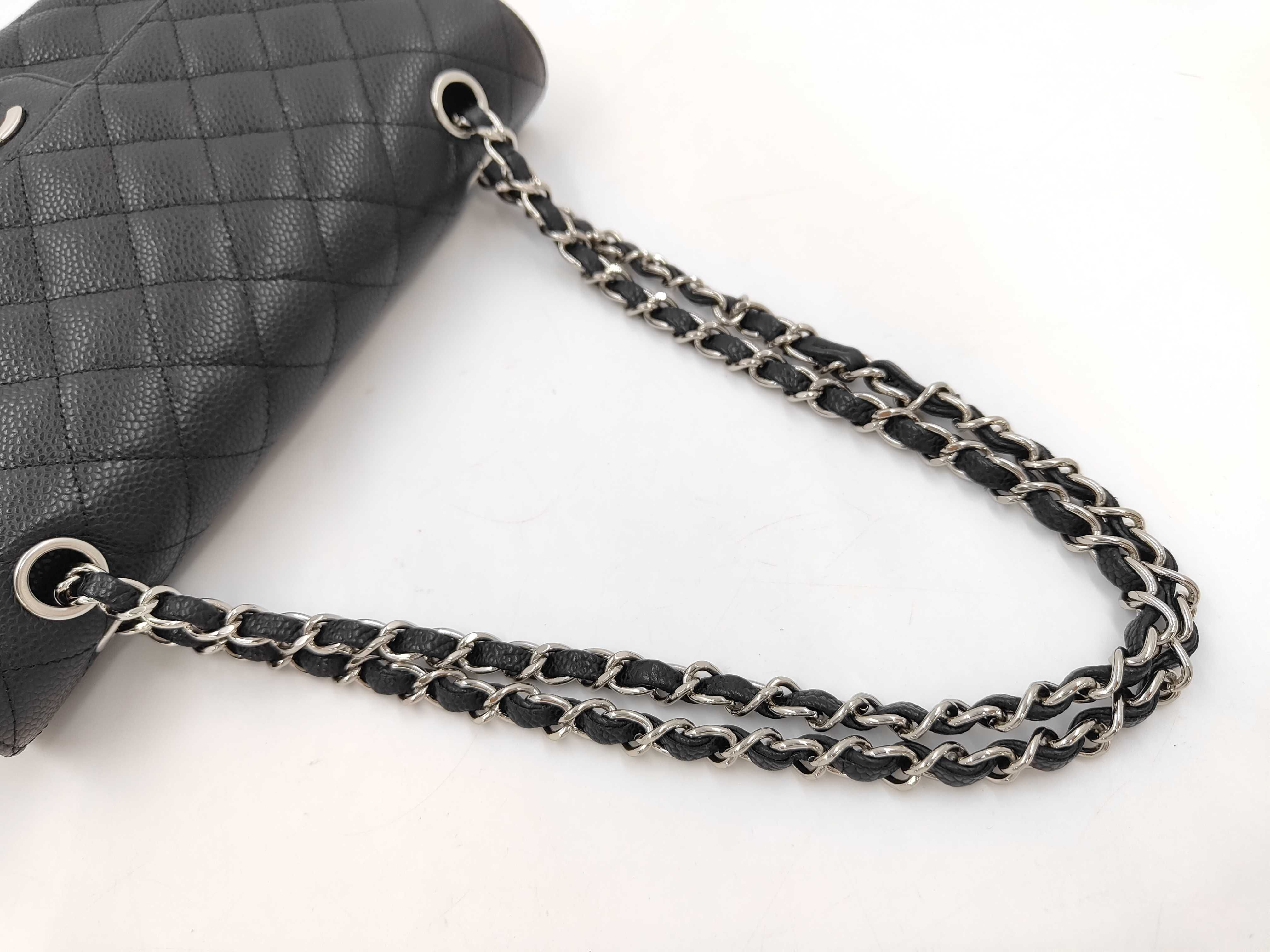 Matelassé 25 Double Flap Double Chain Caviar Shoulder Bag — view 3