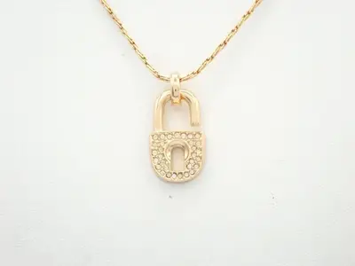 necklace, chain approximately 42cm