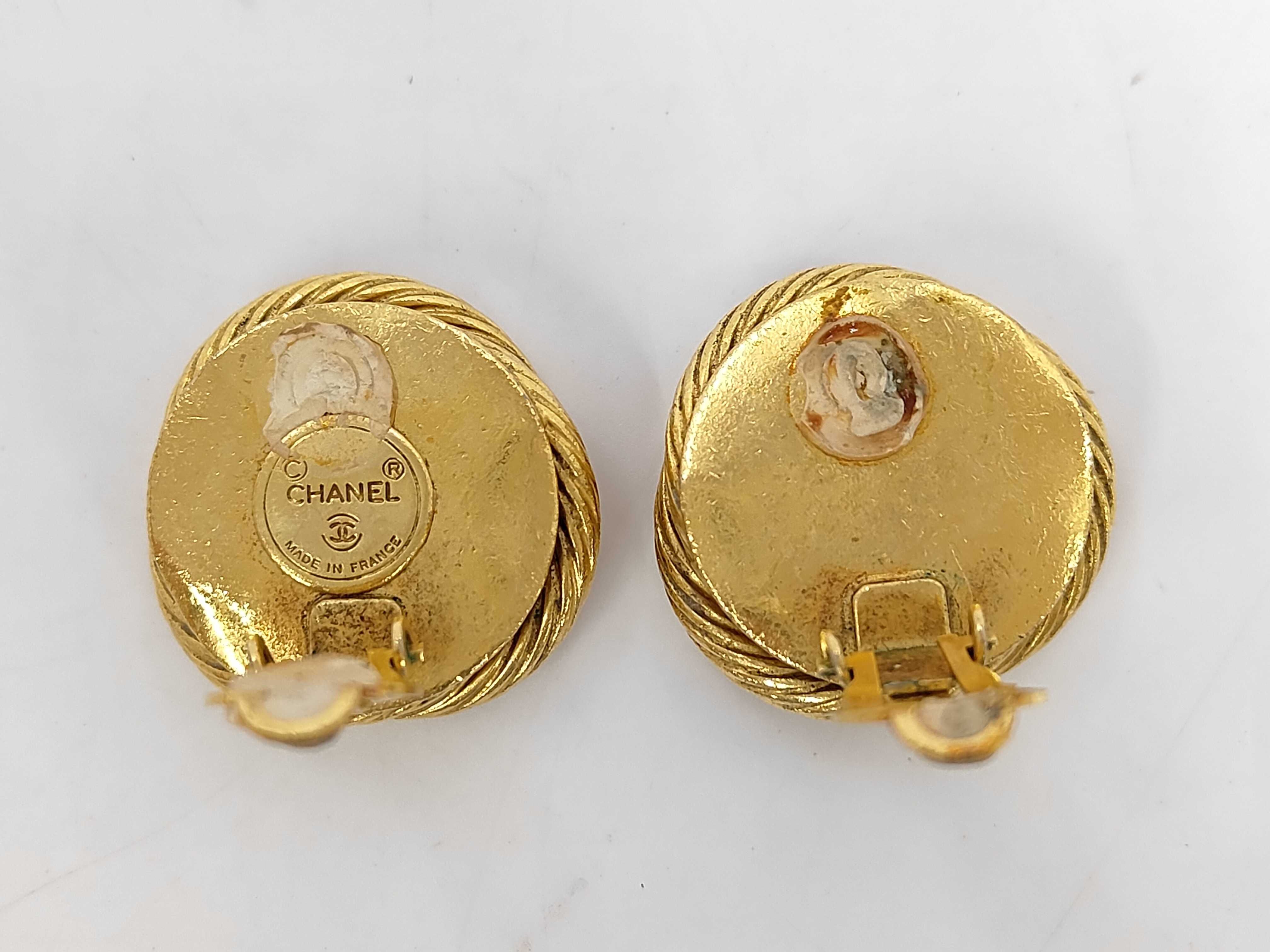 fake pearl earrings — view 2