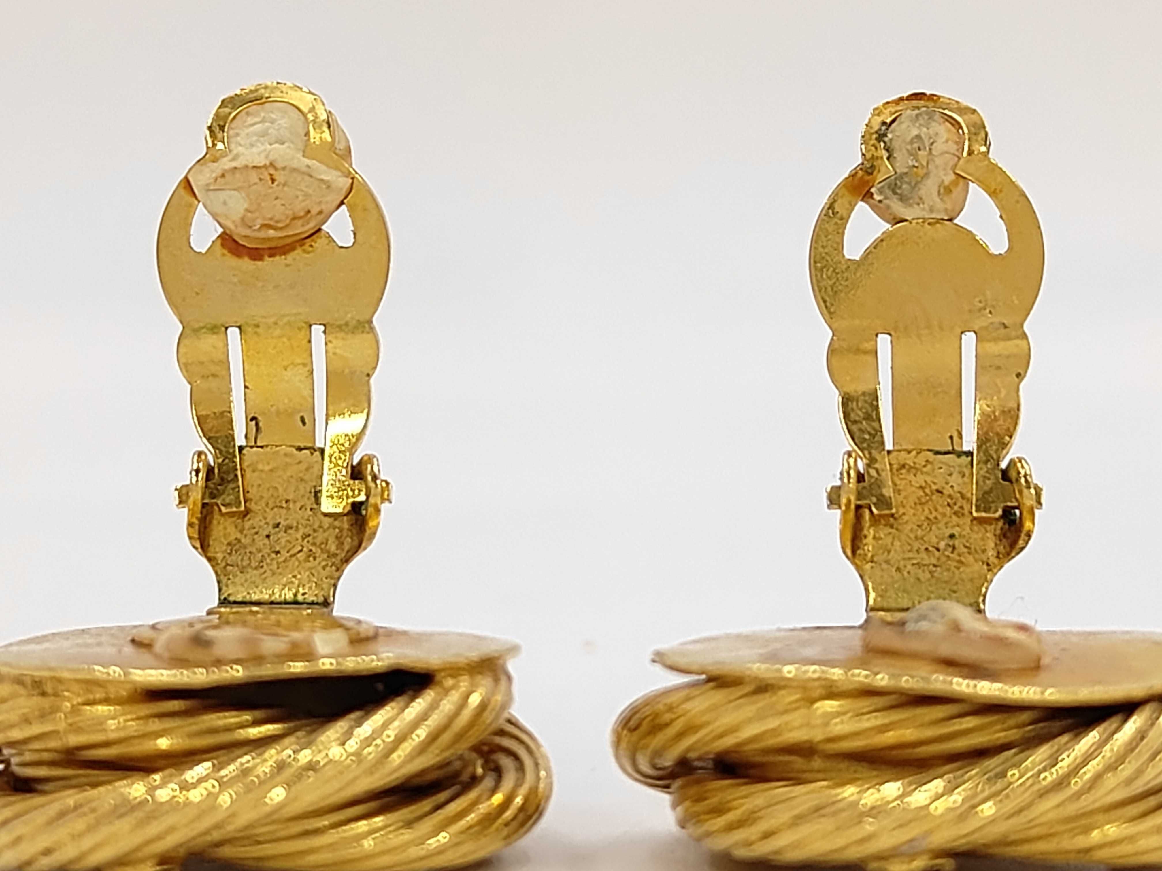 fake pearl earrings — view 4