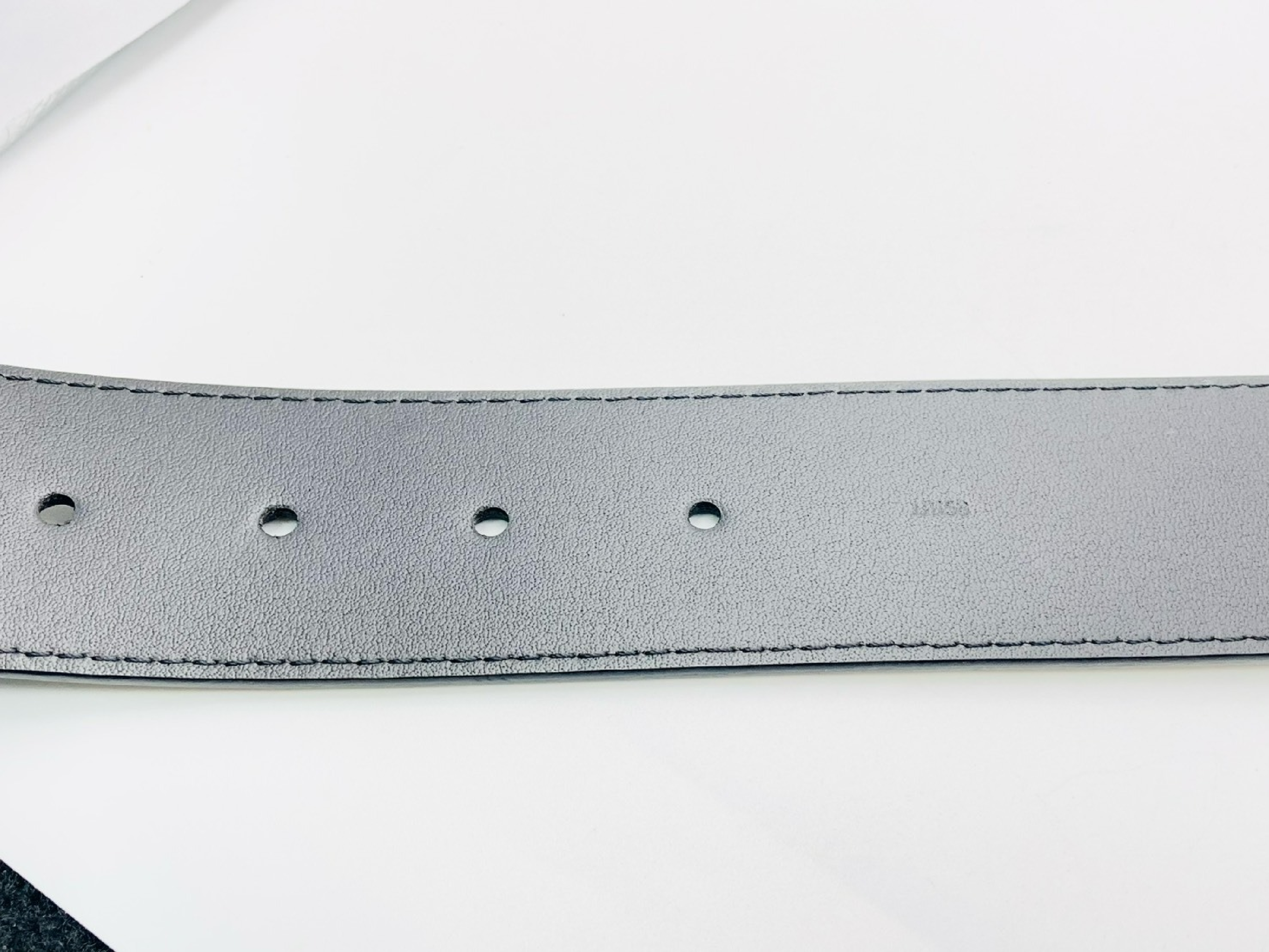 M9229 Epi Leather Belt with LV Initials, Black — view 5