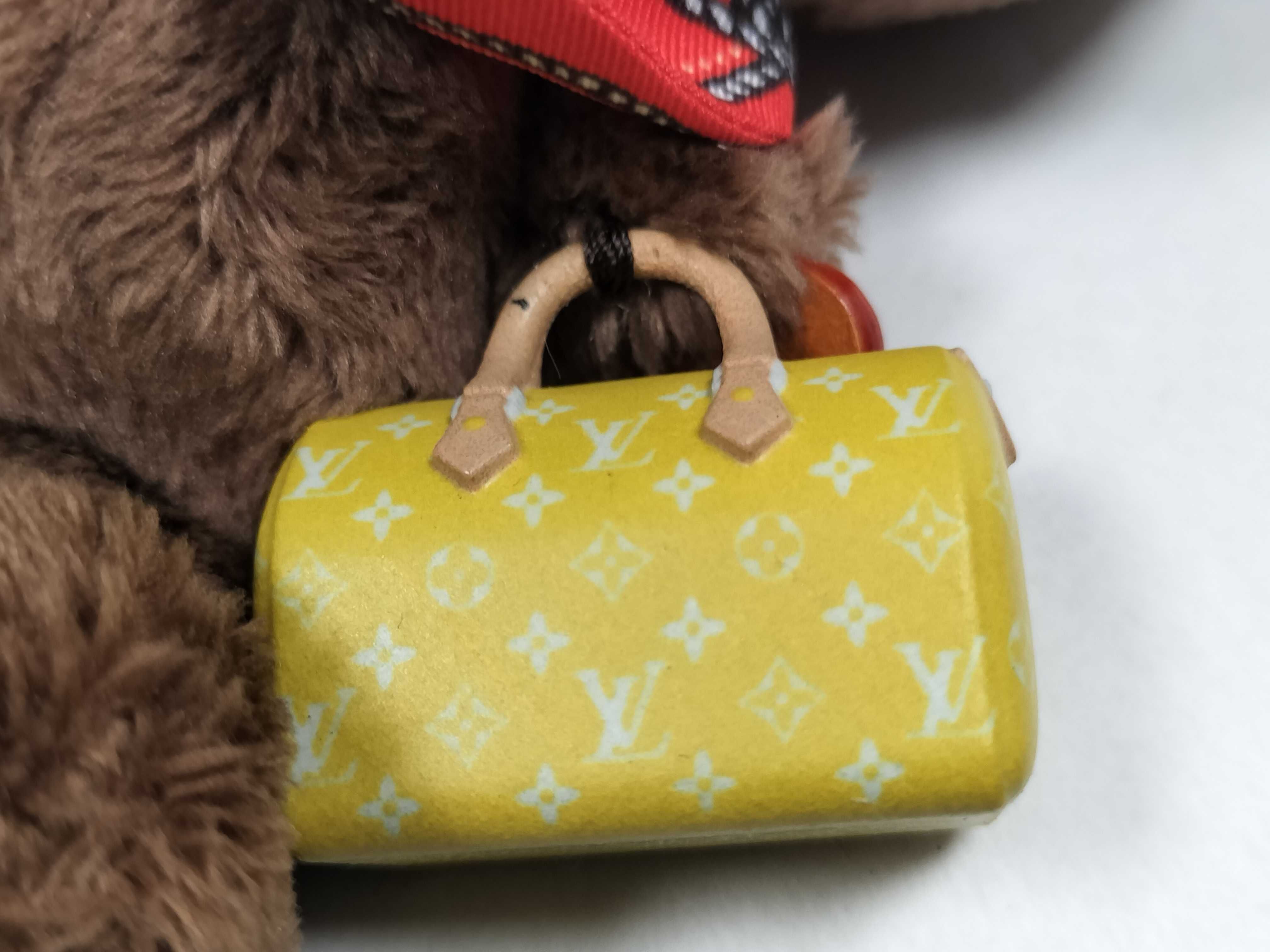 Bag Charm LV Louis Bear M03176 Faux Fur Leather Charm — view 11