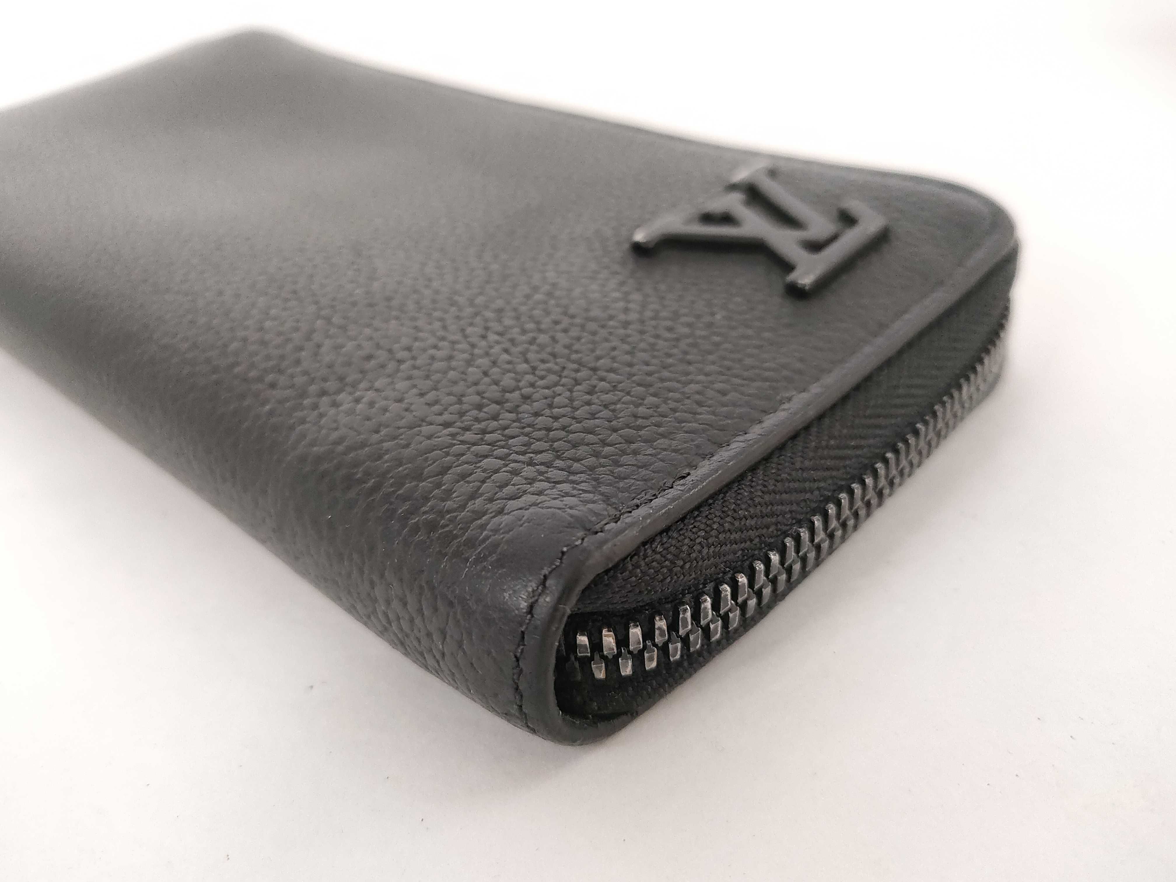 Zippy Wallet Vertical Aerogram Wallet — view 3