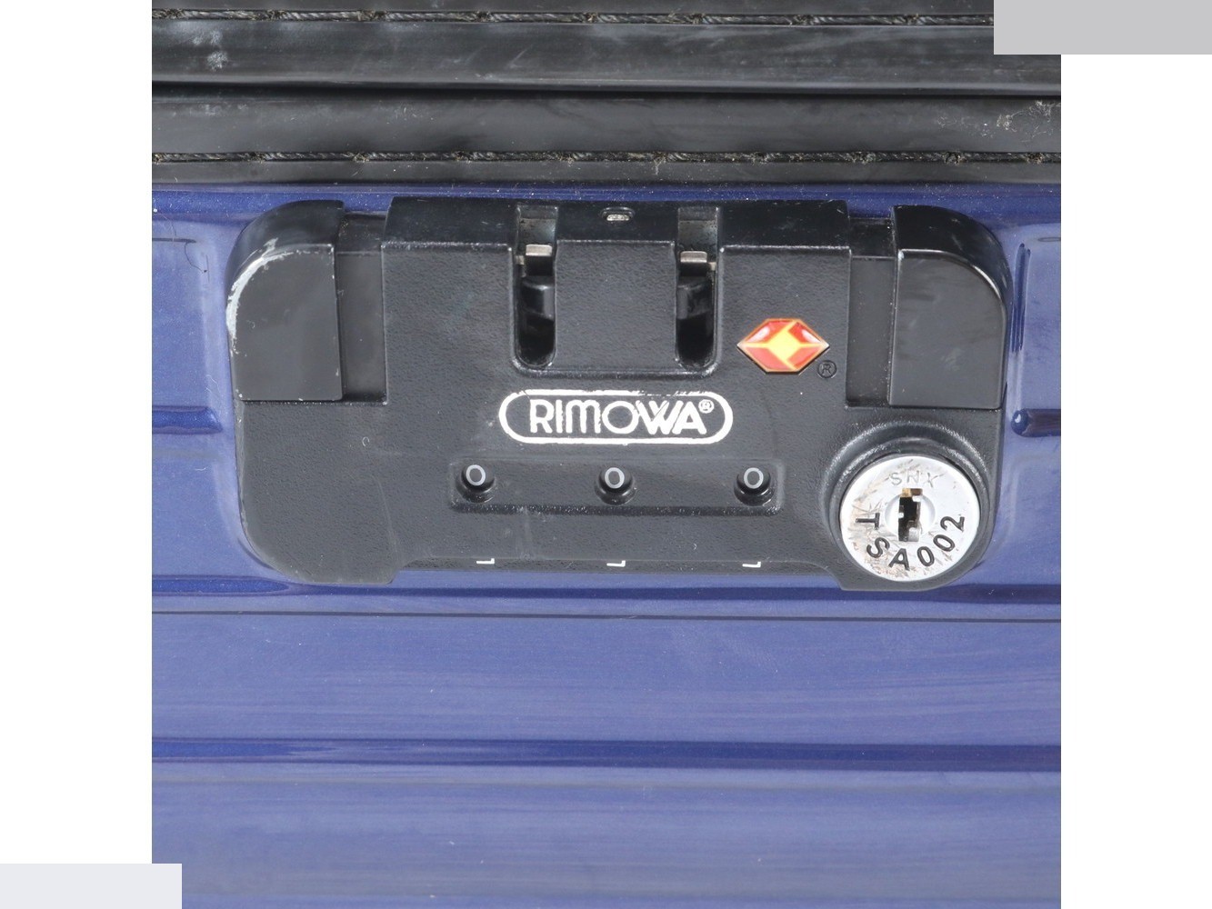 Polycarbonate suitcase/carry-on case — view 9