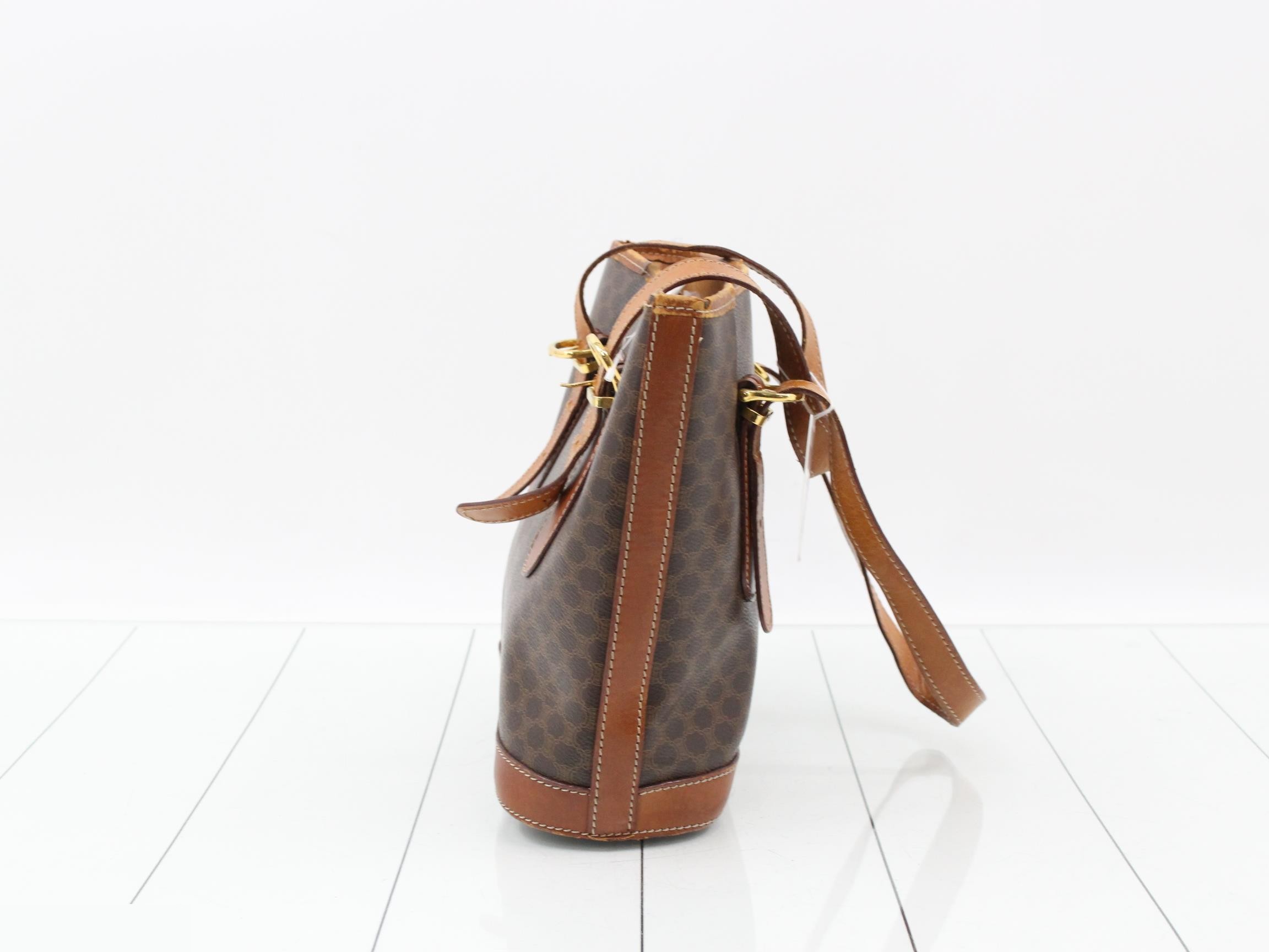 handbag — view 3