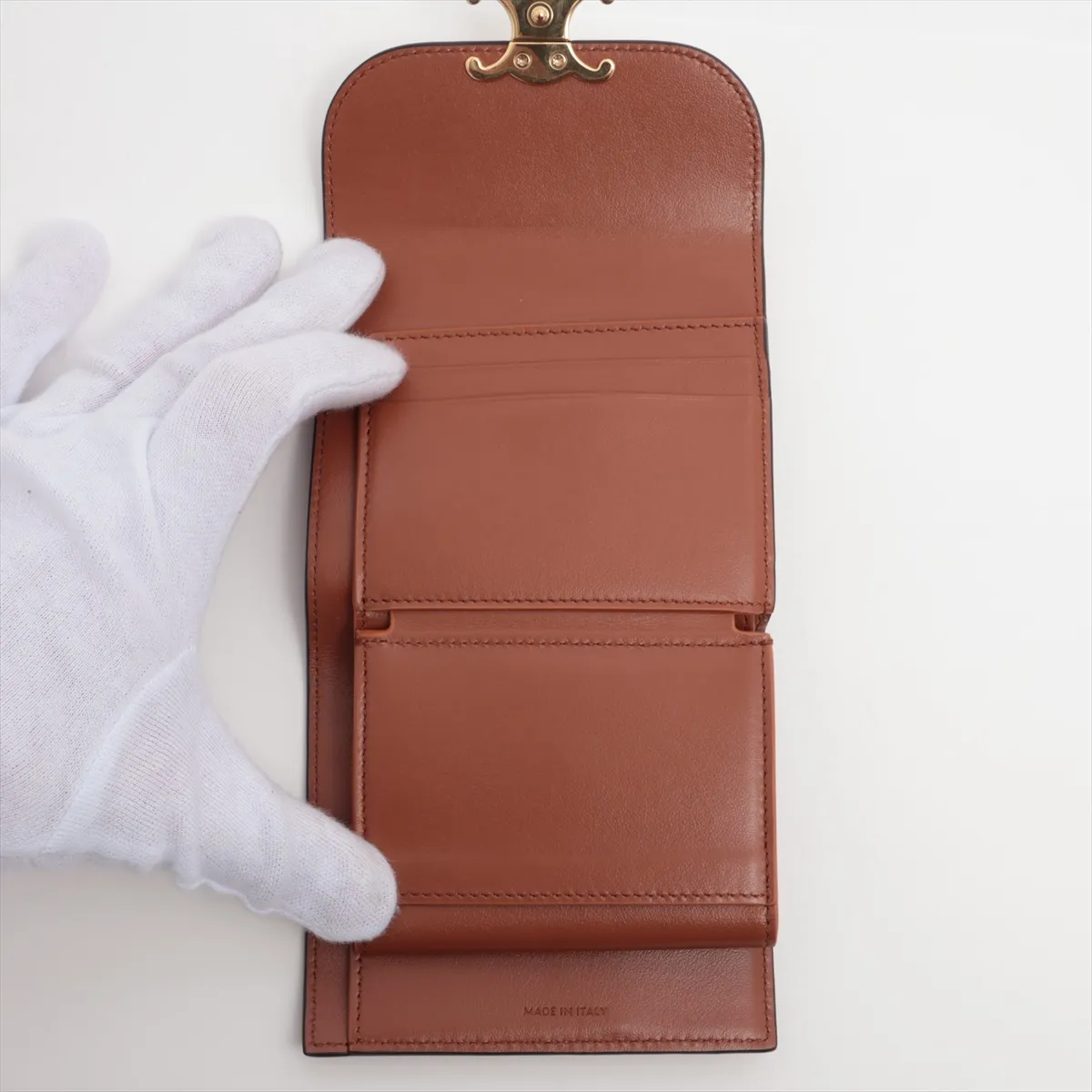 Triomphe Small Flap Wallet Leather Compact Wallet Brown — view 4