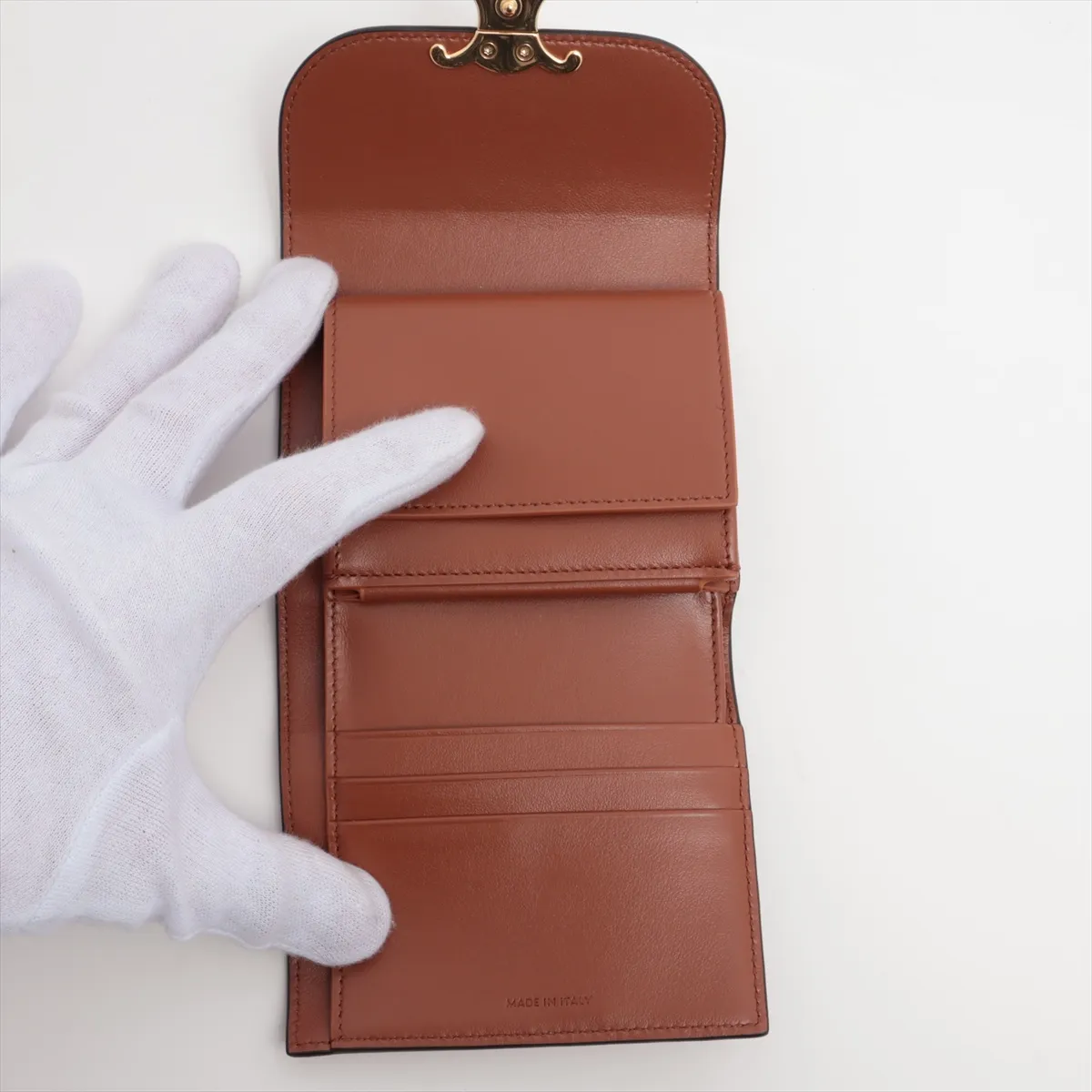 Triomphe Small Flap Wallet Leather Compact Wallet Brown — view 5