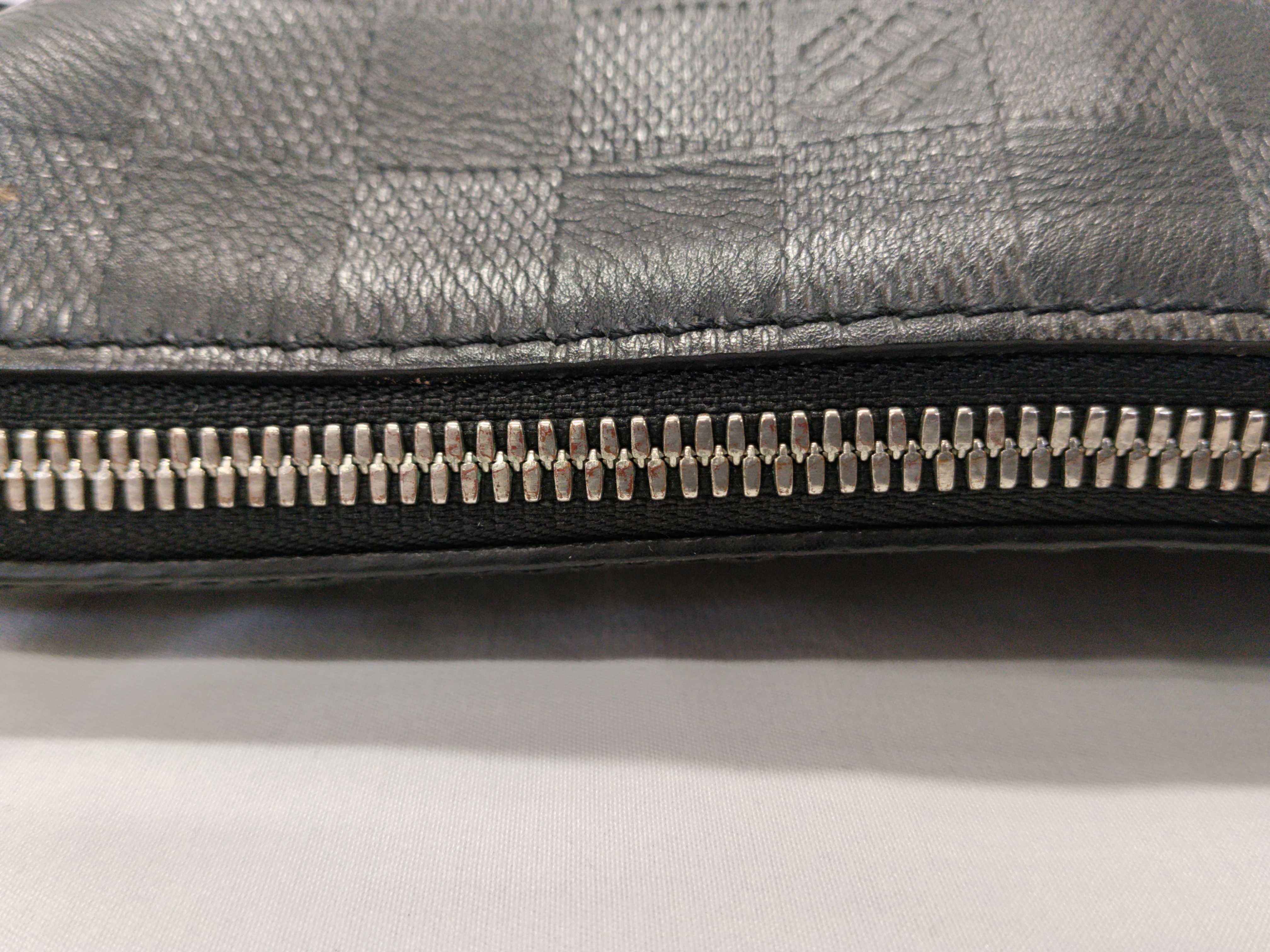 Damier Graphite ID- Damier Infini Discovery Messenger PPM #N40122 Shoulder Bag — view 6