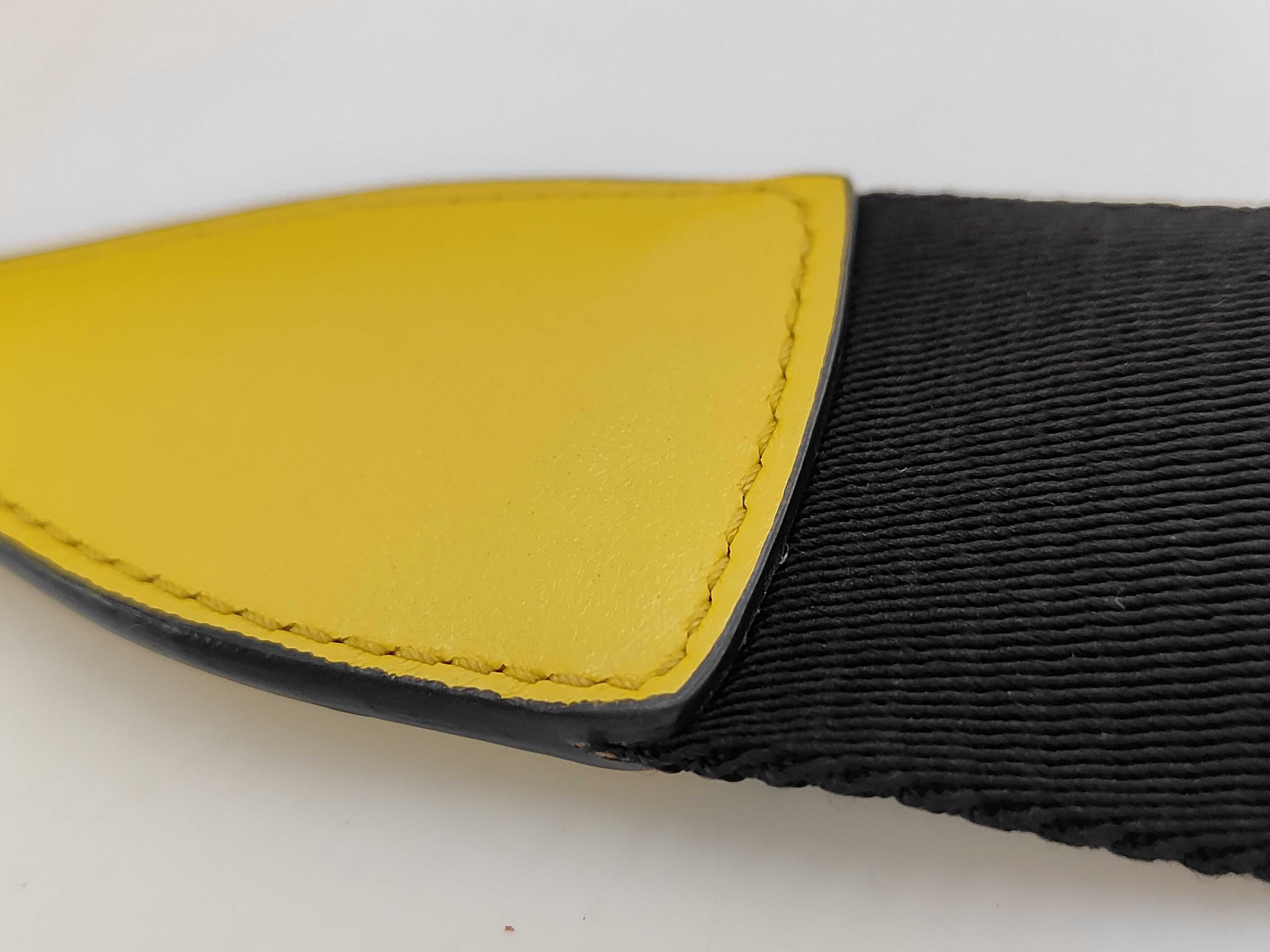 Triangle Shoulder Bag, Yellow Shoulder Bag — view 7