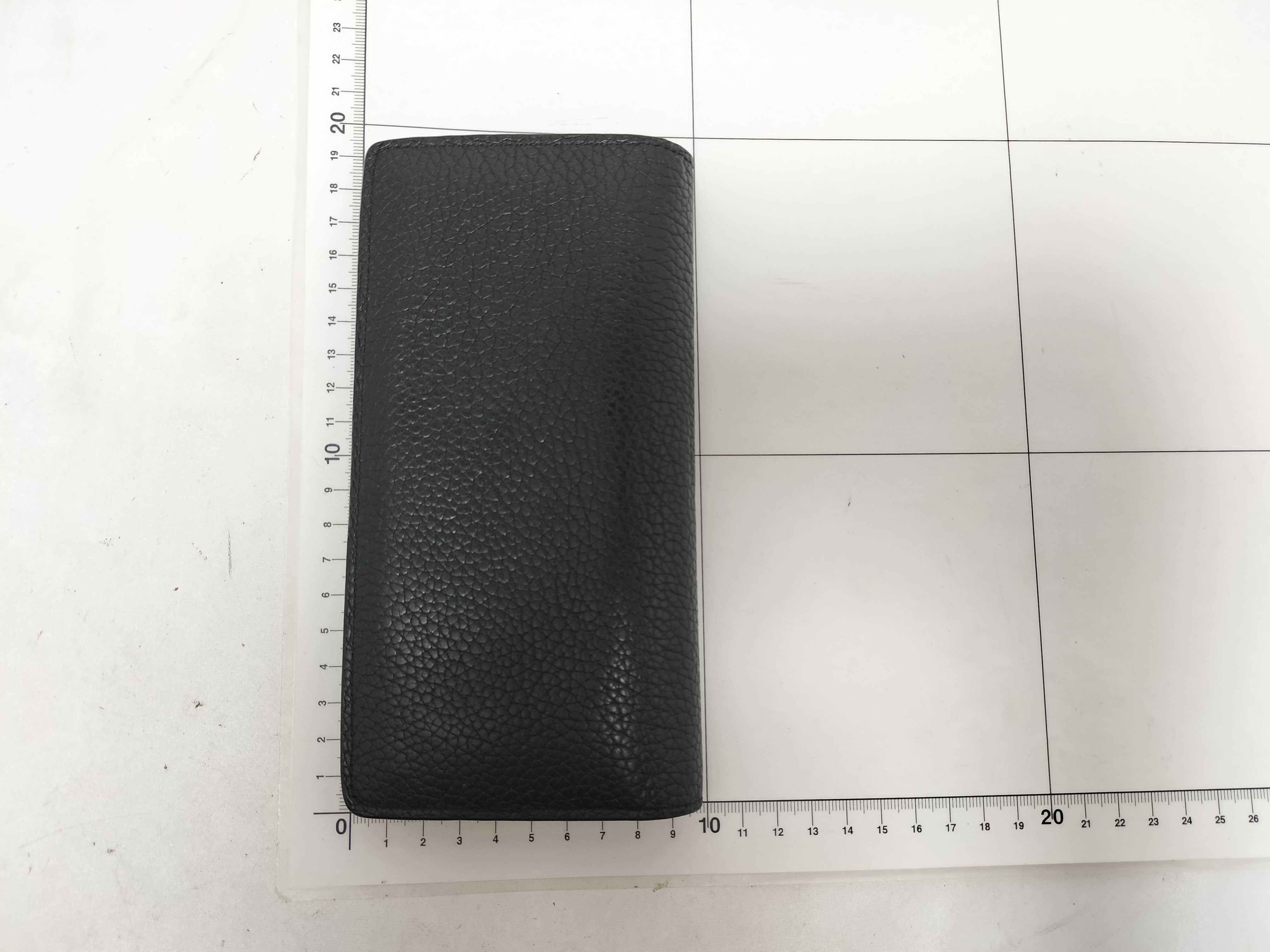 Portefeuille Brazza Wallet in Taurillon Leather — view 2