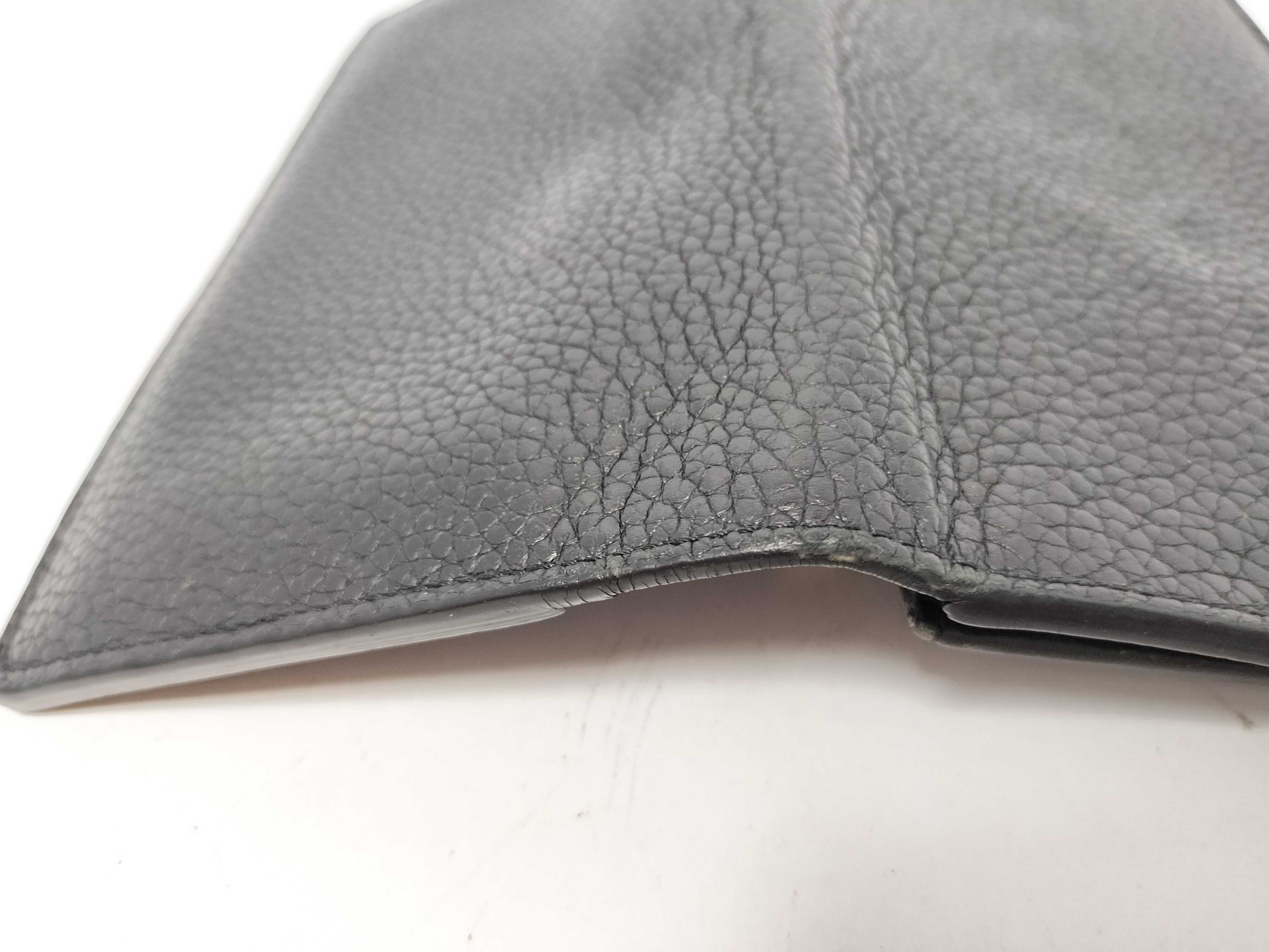 Portefeuille Brazza Wallet in Taurillon Leather — view 8