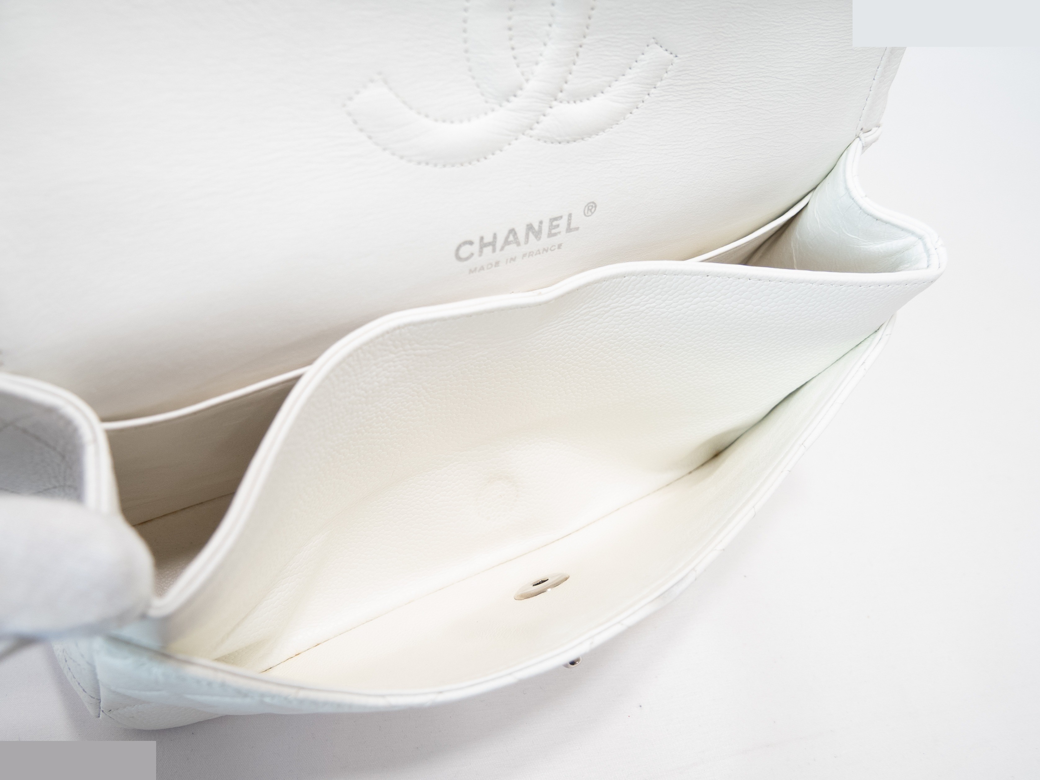 Matelassé Caviar Skin Double Flap Seal — view 12