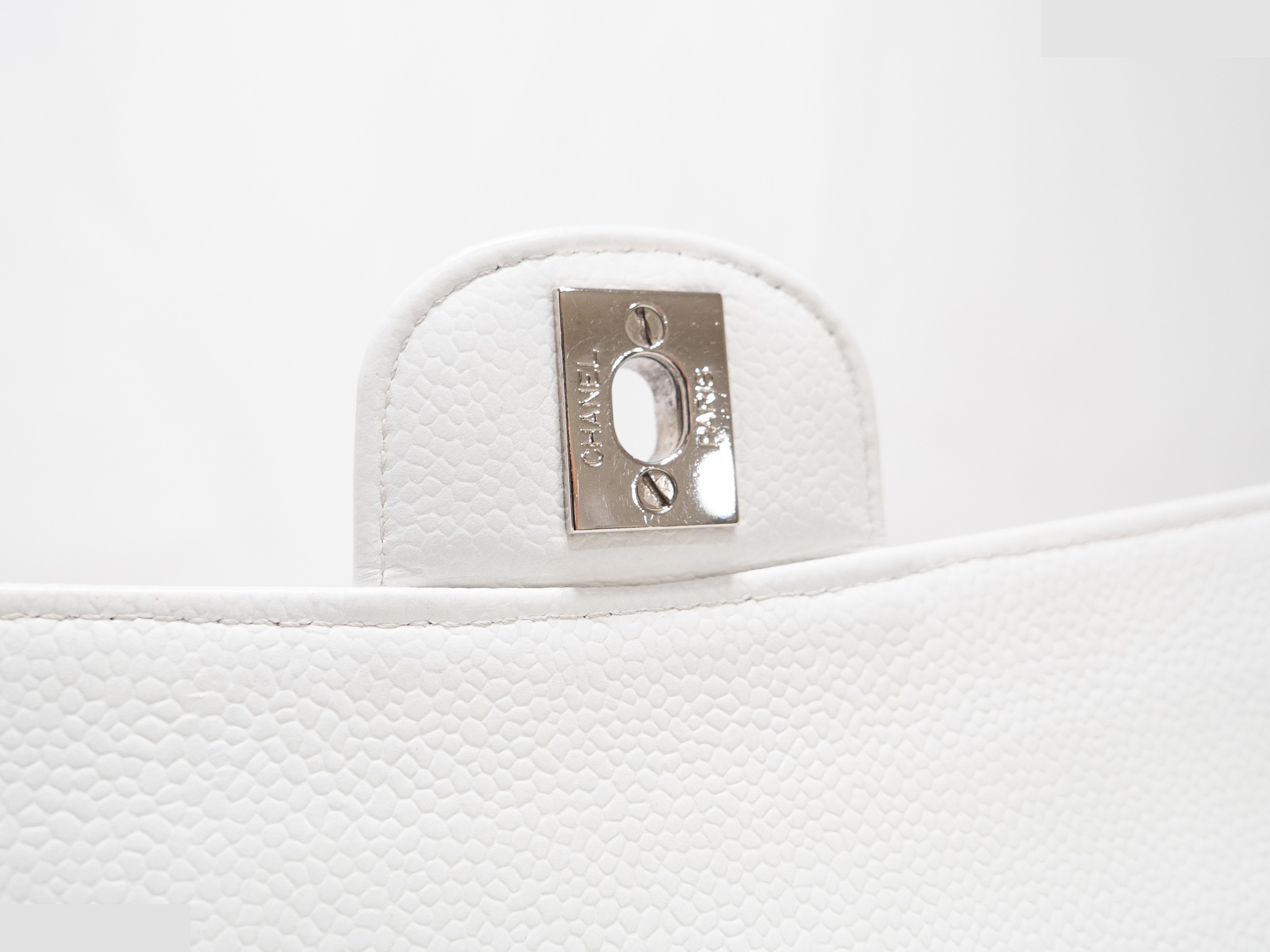 Matelassé Caviar Skin Double Flap Seal — view 7