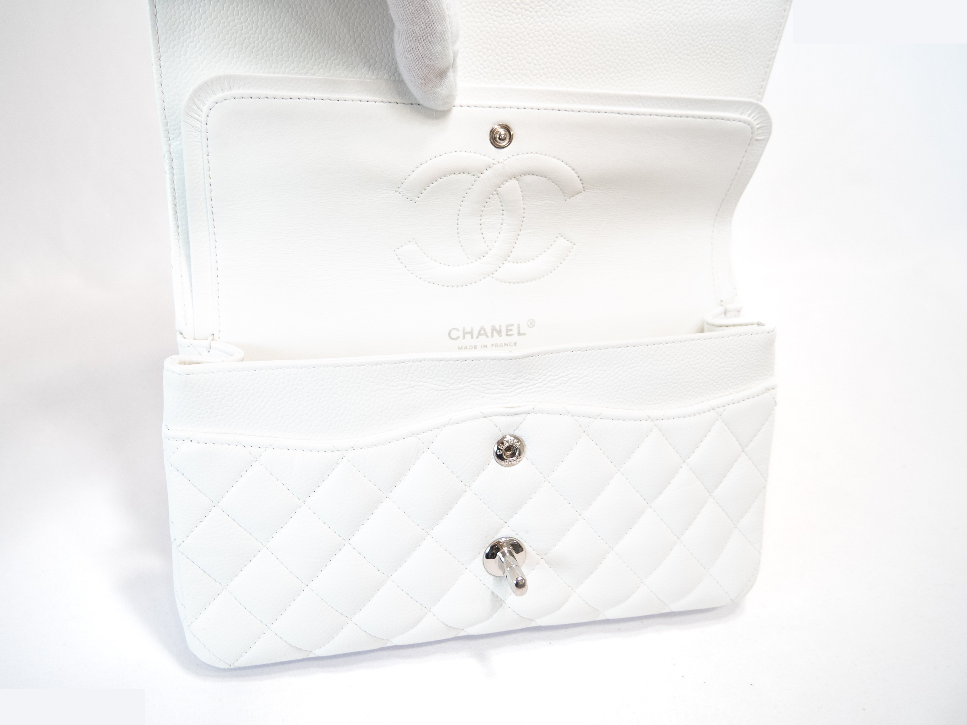 Matelassé Caviar Skin Double Flap Seal — view 9