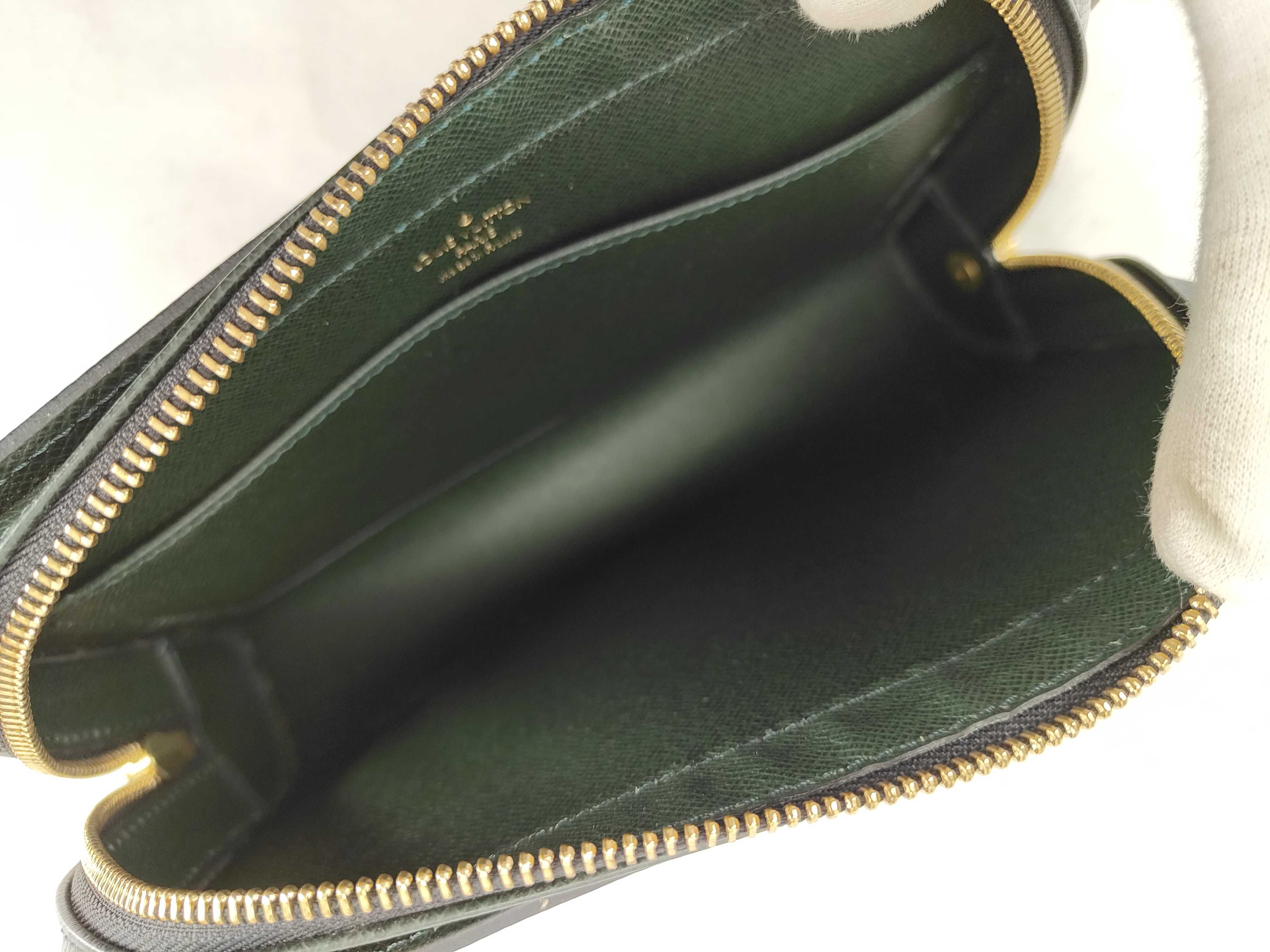 Taiga Epi Leather Second Bag — view 11