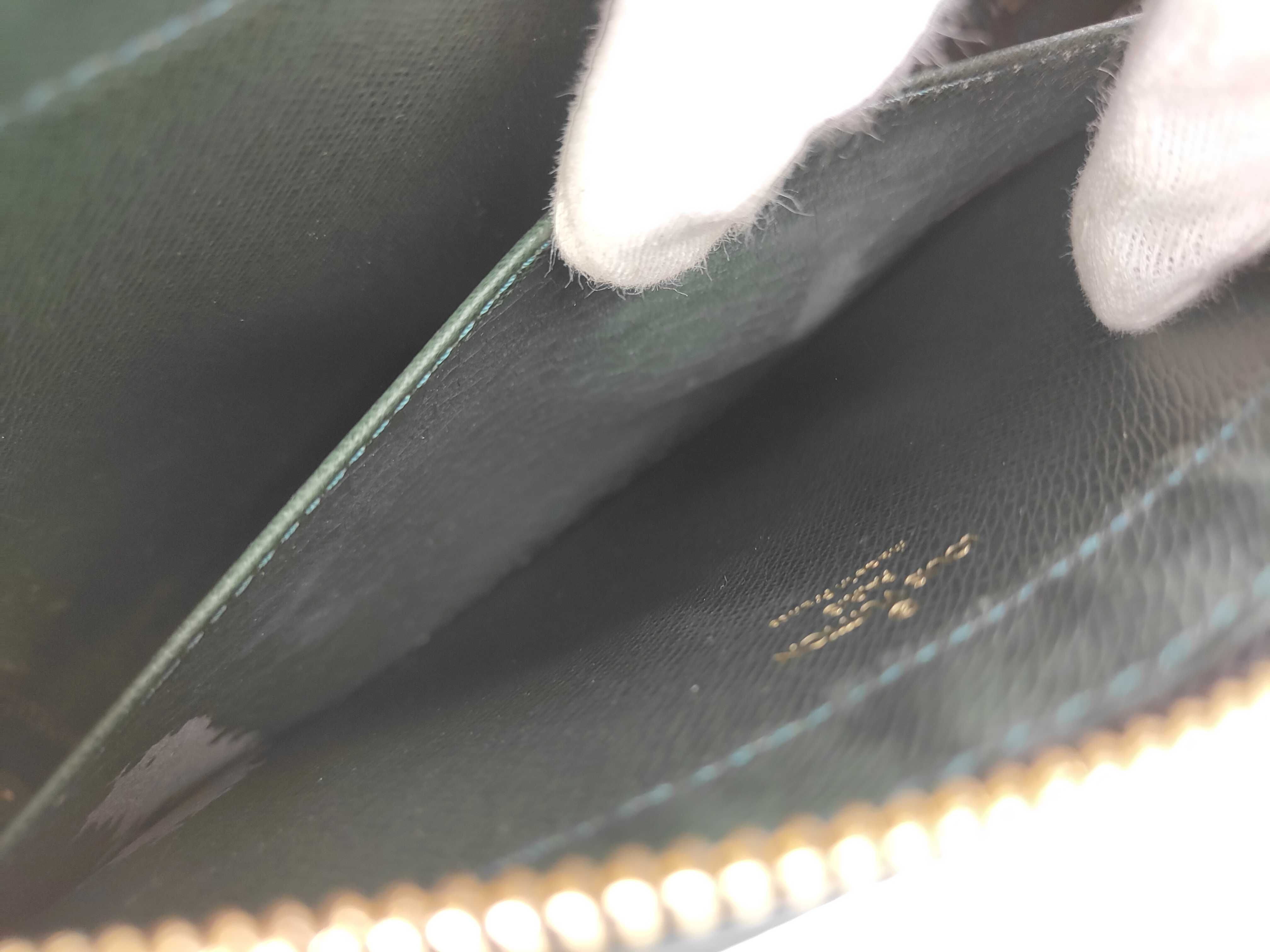 Taiga Epi Leather Second Bag — view 13