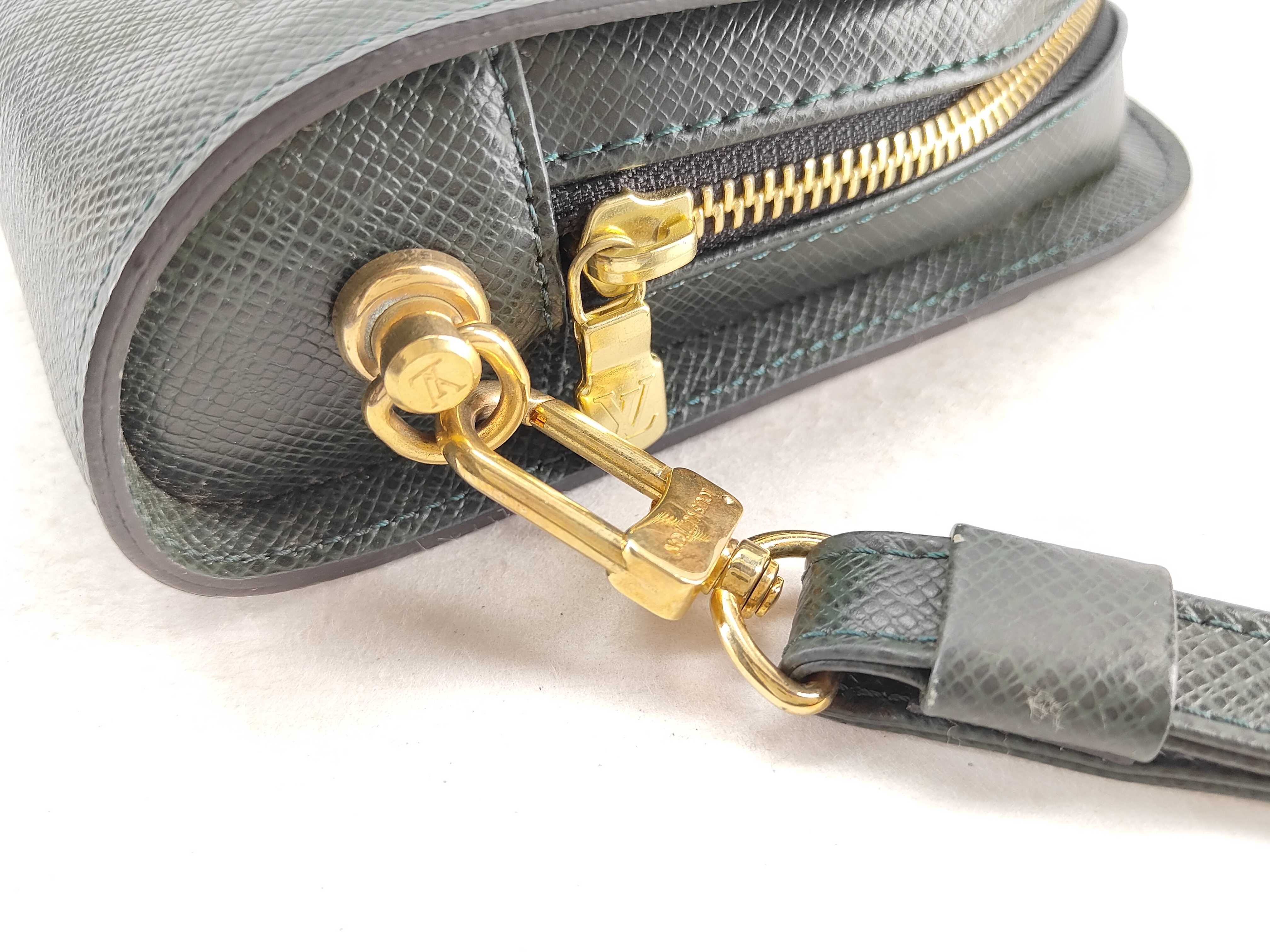Taiga Epi Leather Second Bag — view 8